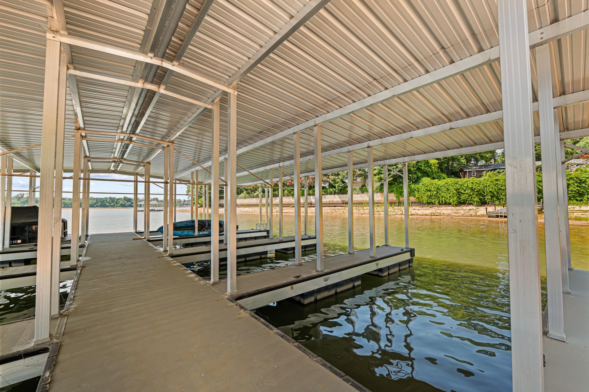 125 Houston Street Property Photo 41