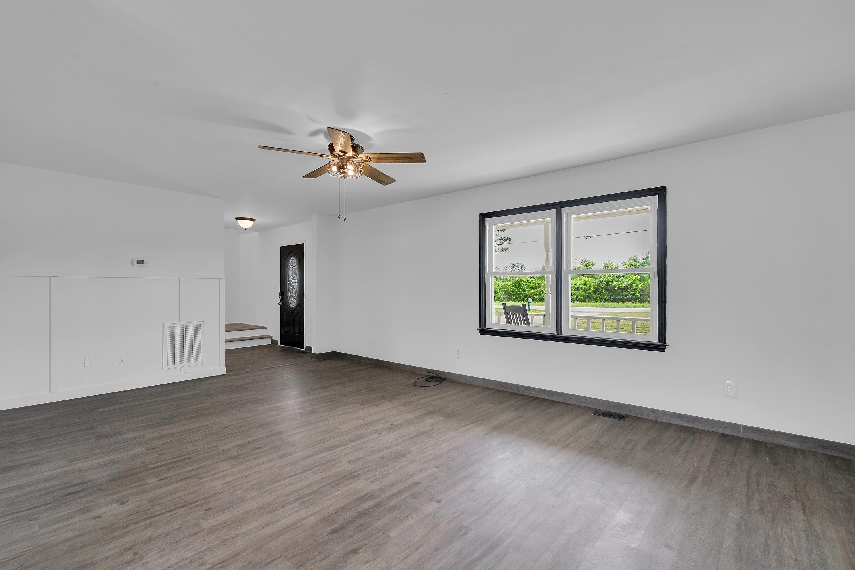 1359 Old Post Road Property Photo 9