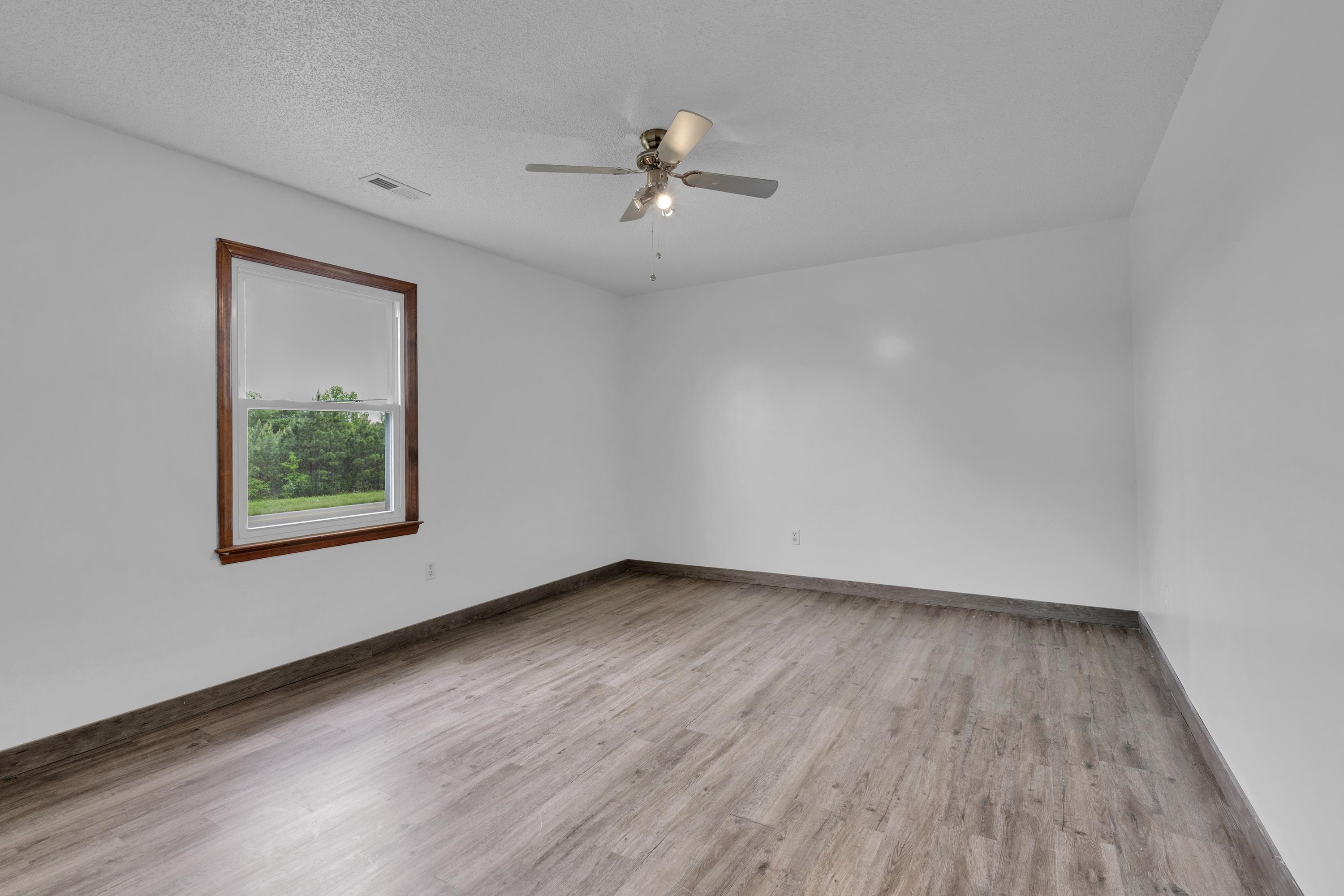 1359 Old Post Road Property Photo 14