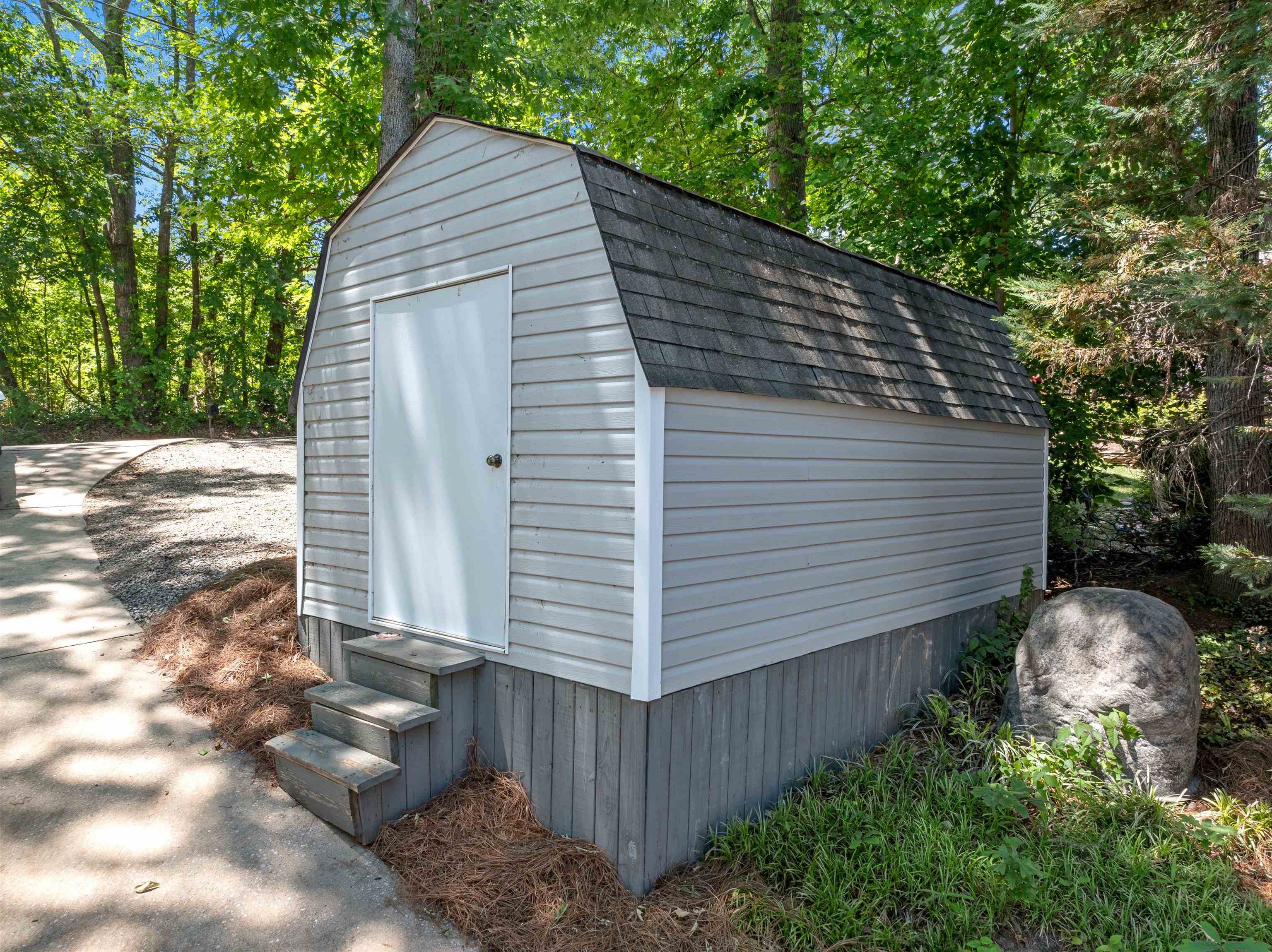 397 Lake Road Property Photo 39