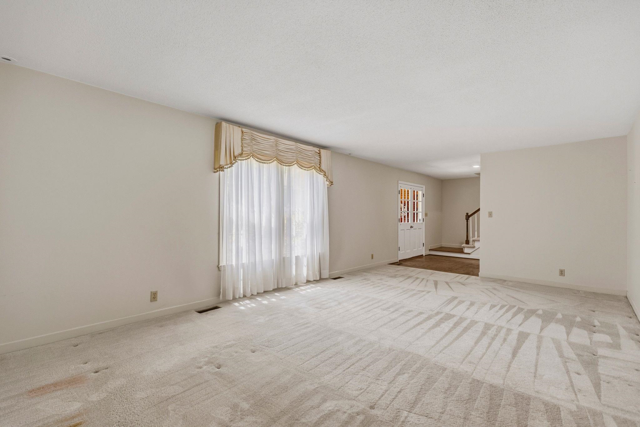 479 Ransdell Drive Property Photo 6