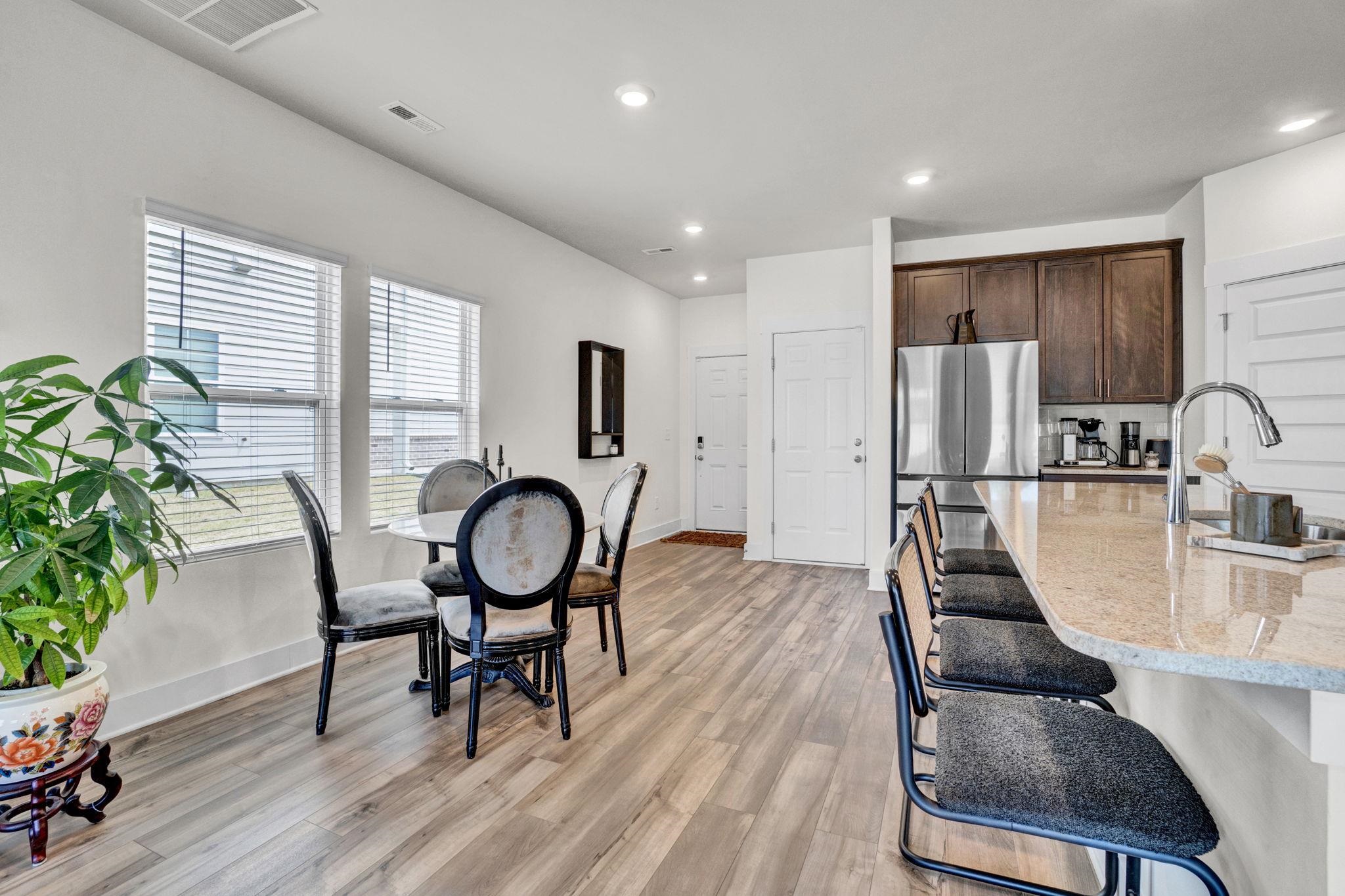 31 Centimeters Drive Property Photo 8