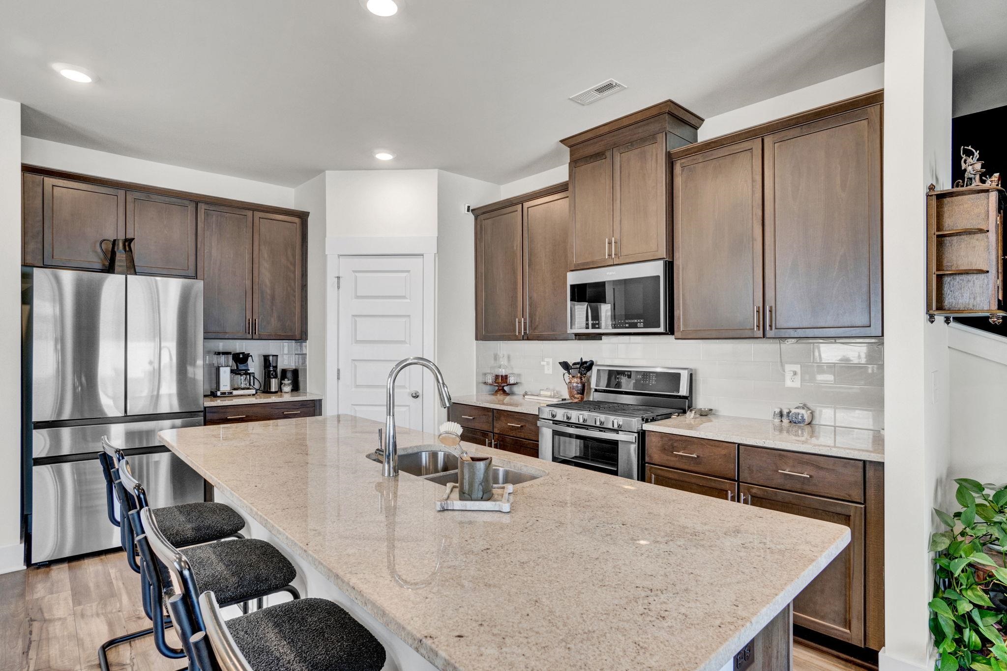 31 Centimeters Drive Property Photo 10