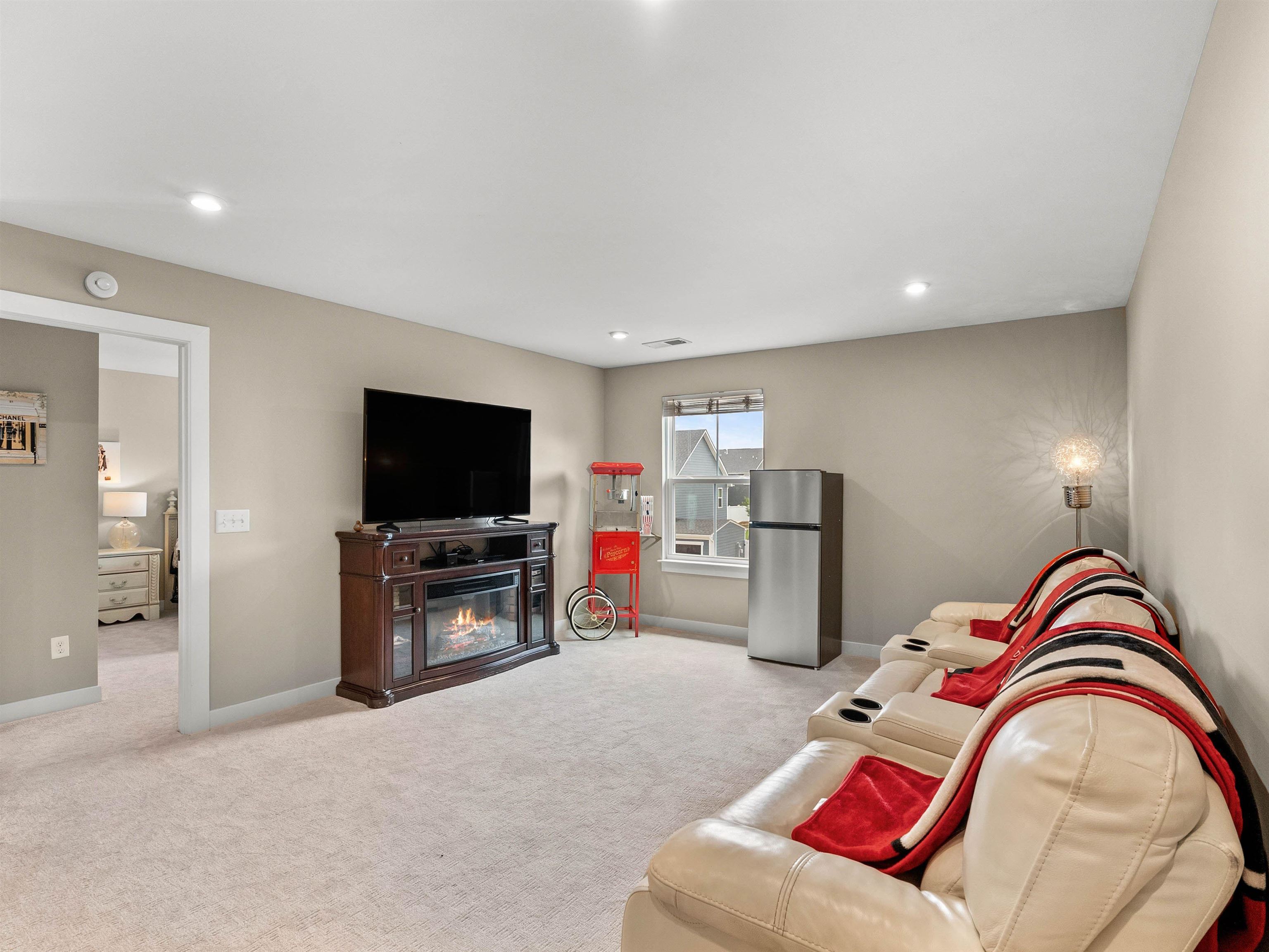 102 Mohegan Way Property Photo 37