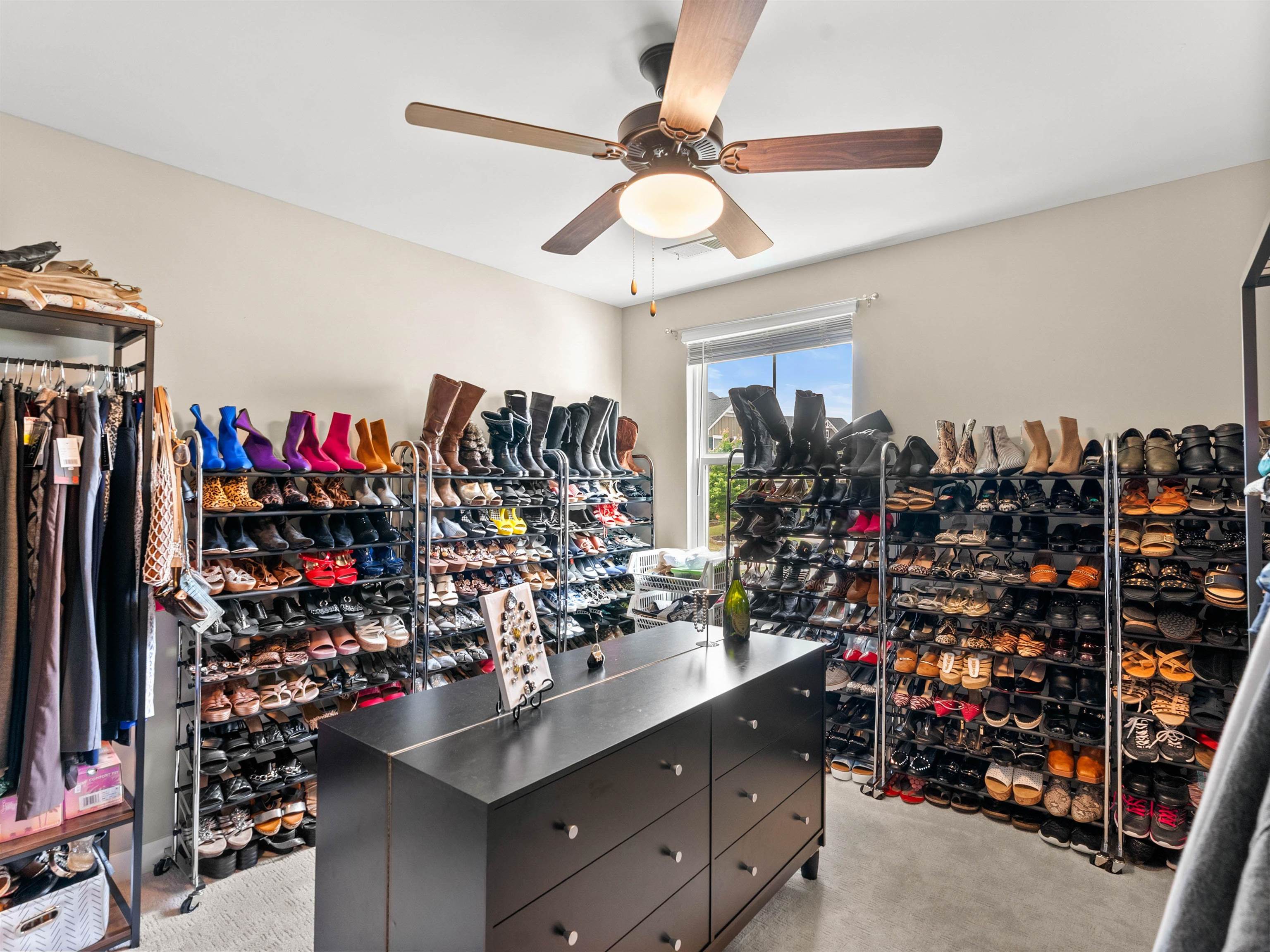 102 Mohegan Way Property Photo 45