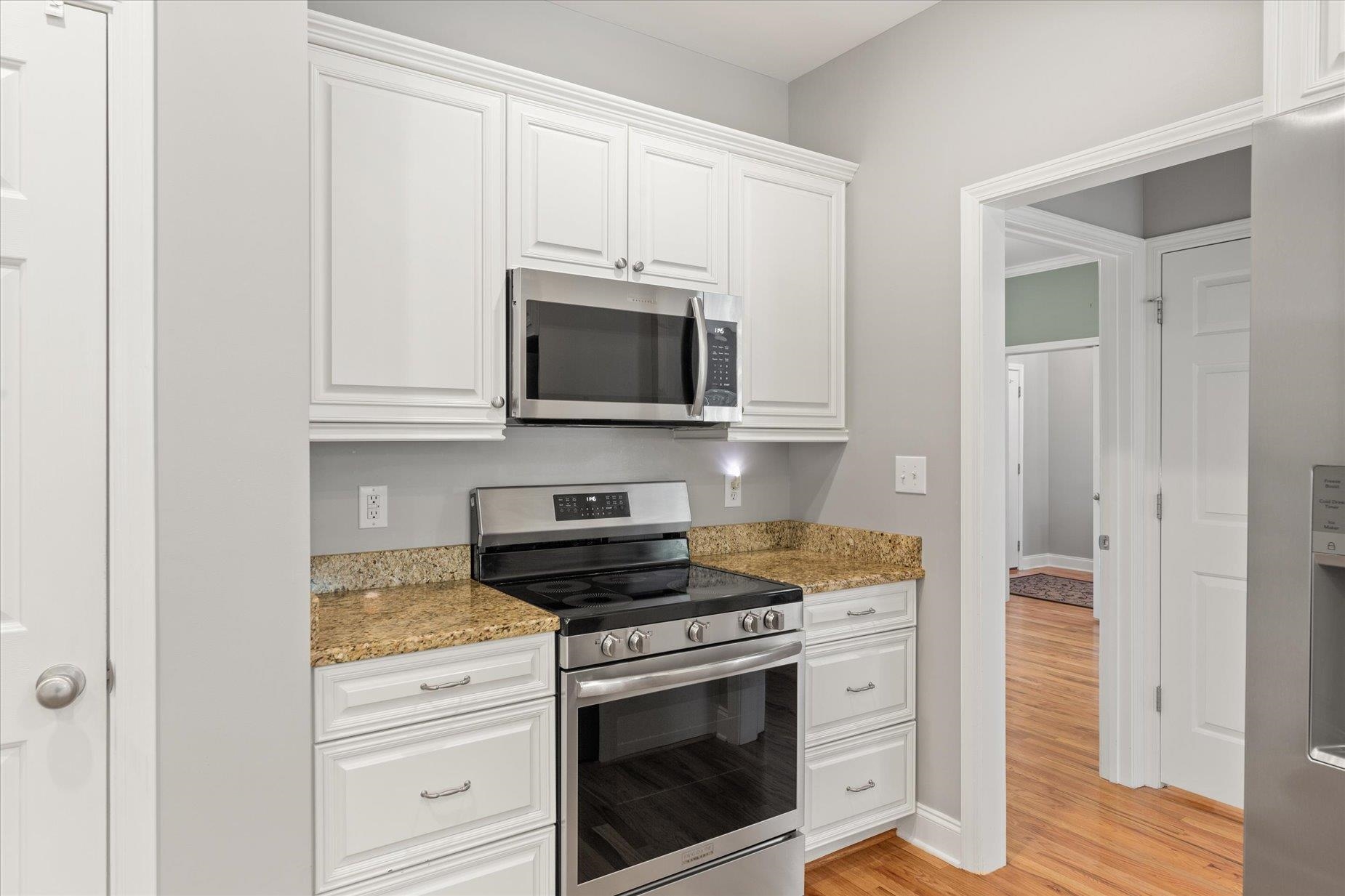 467 Sunset Pointe Drive Property Photo 49