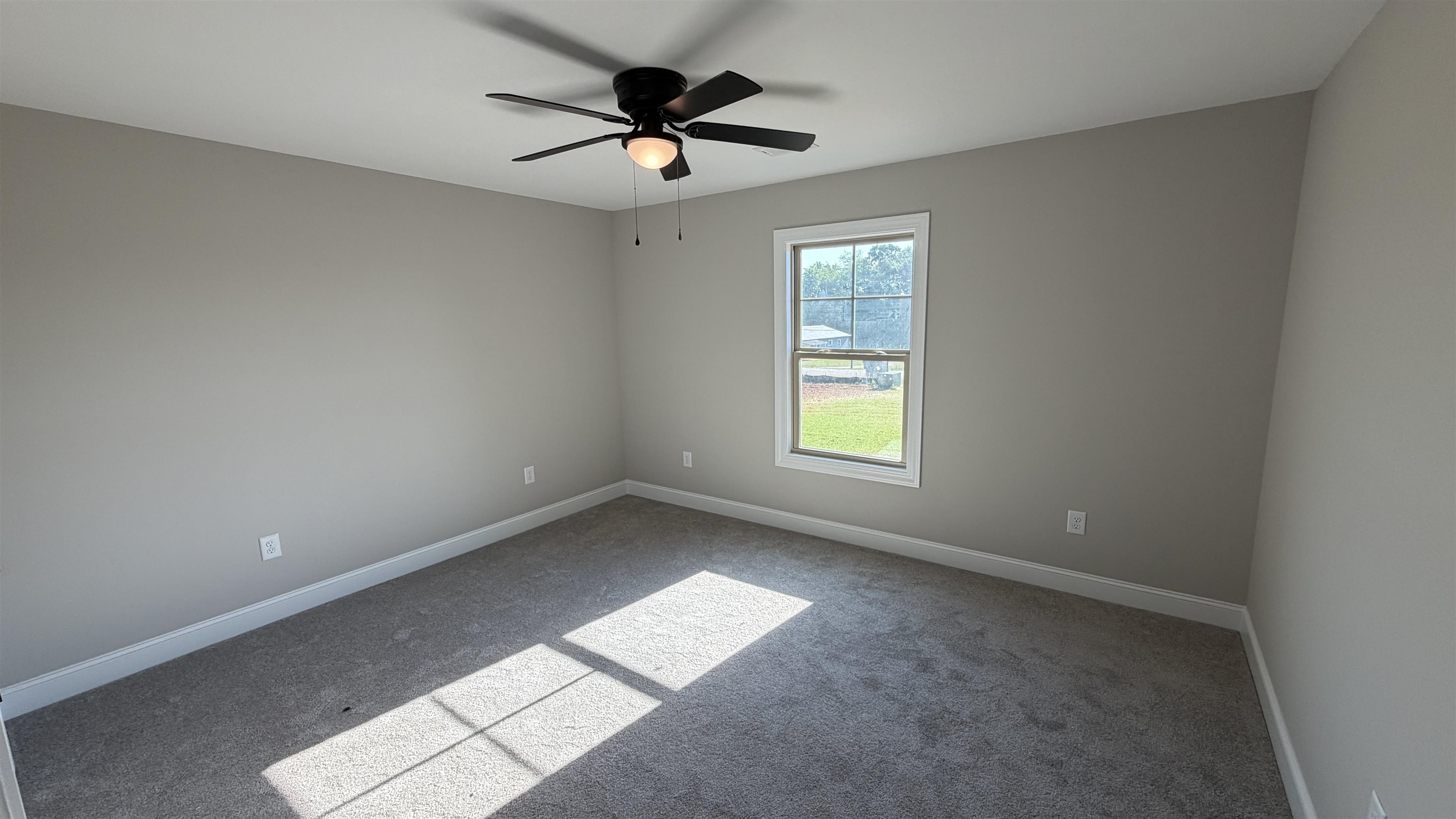 1079 N Green River Property Photo 10