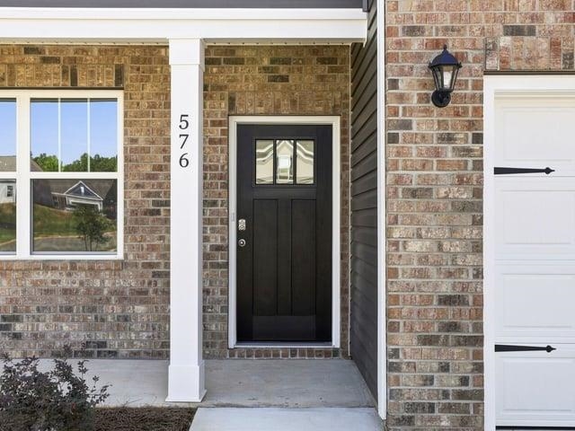 576 Landseer Drive Property Photo 3