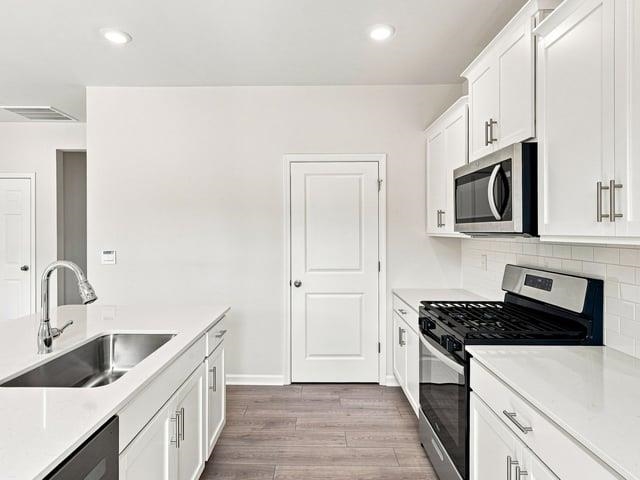 576 Landseer Drive Property Photo 16