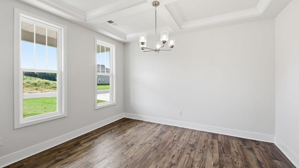 496 Inchmore Drive Property Photo 6