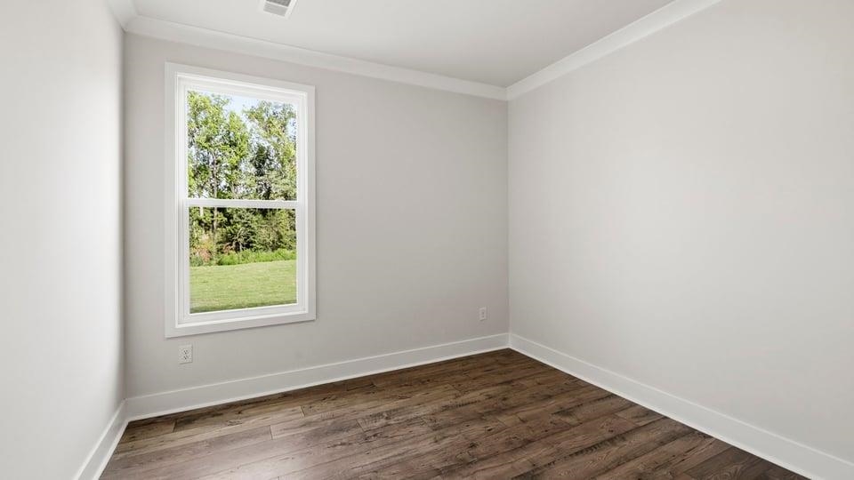 496 Inchmore Drive Property Photo 18