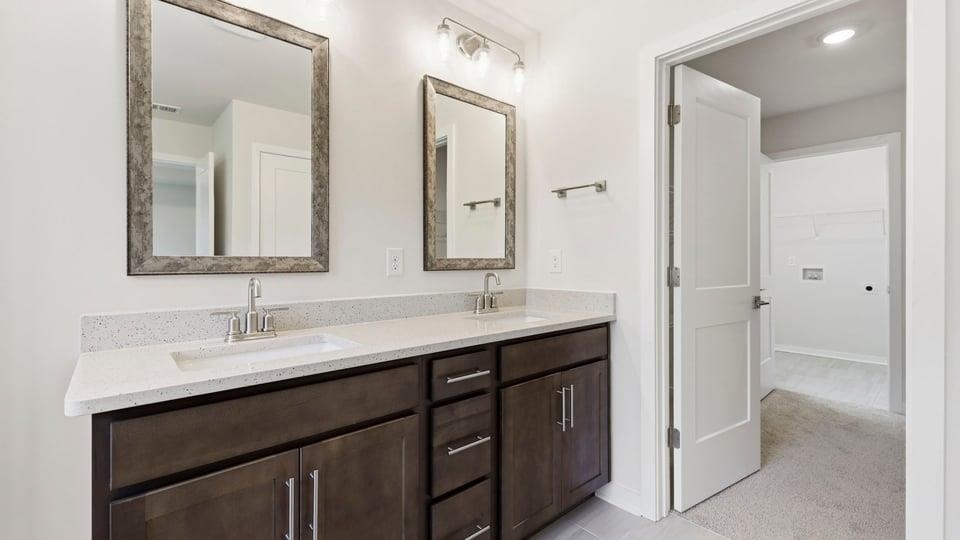 496 Inchmore Drive Property Photo 34