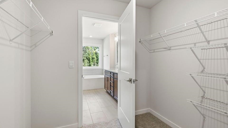 496 Inchmore Drive Property Photo 38