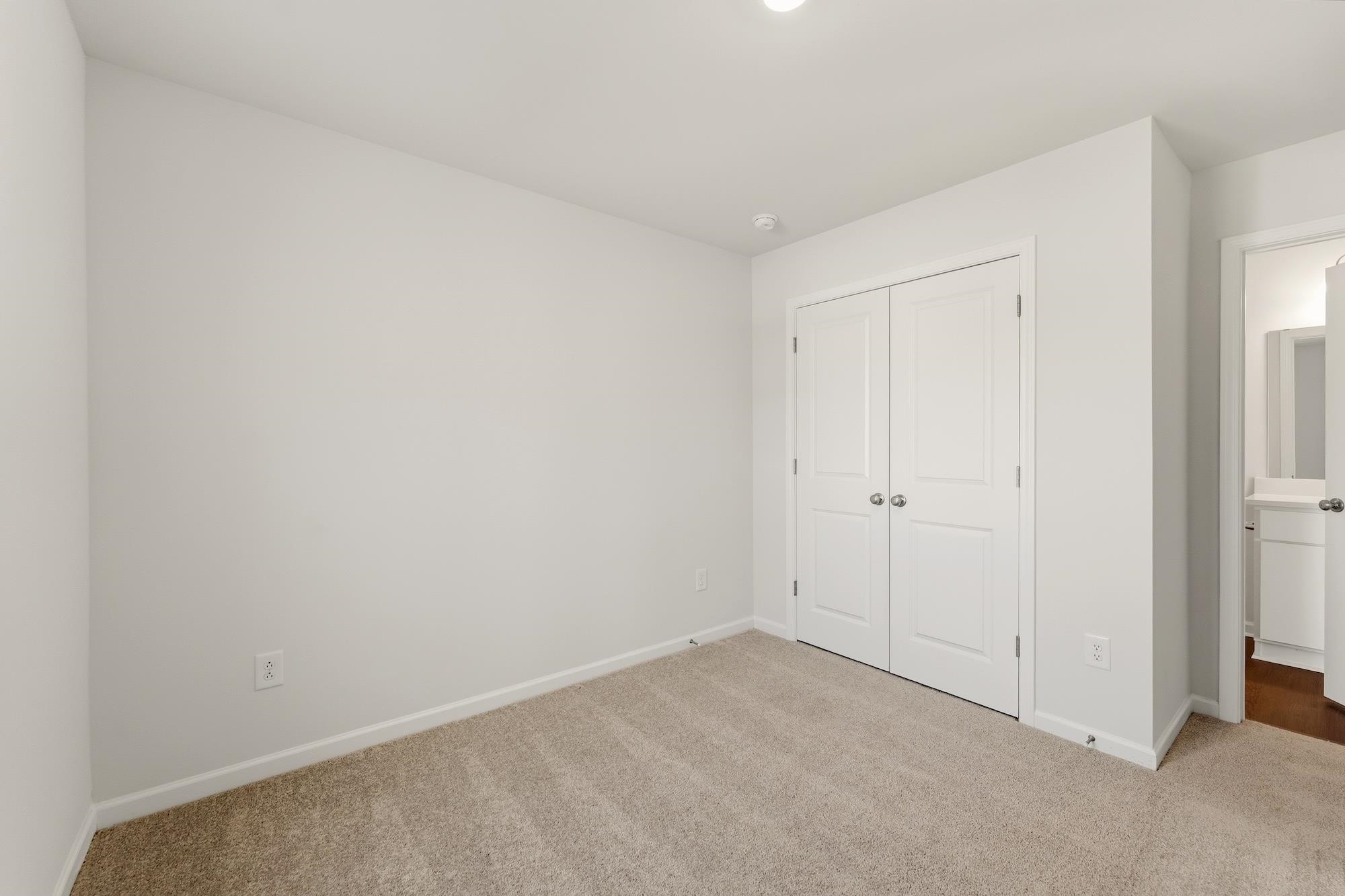 158 Cloverfield Lane Property Photo 14