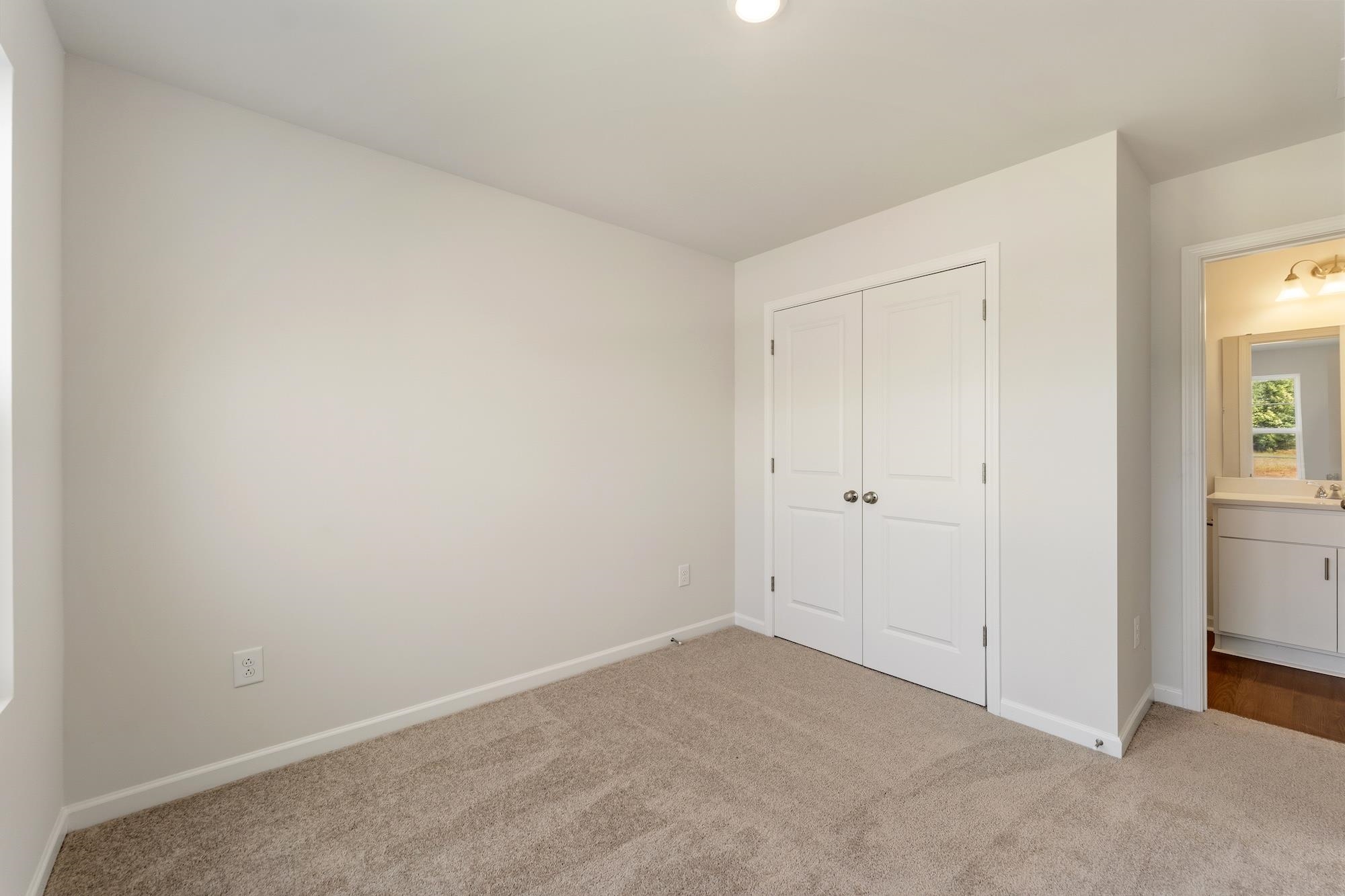 170 Cloverfield Lane Property Photo 15