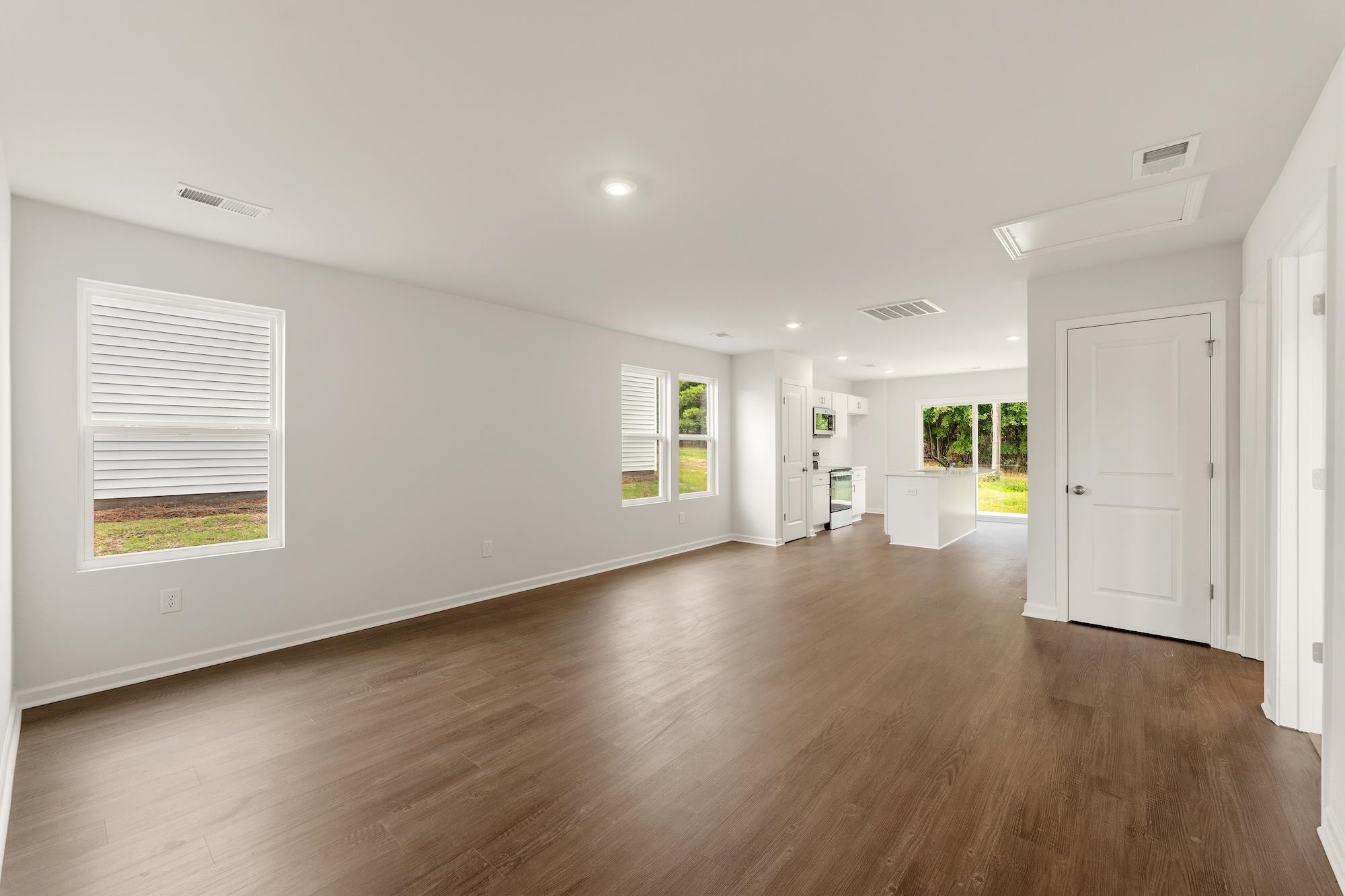 167 Cloverfield Lane Property Photo 2