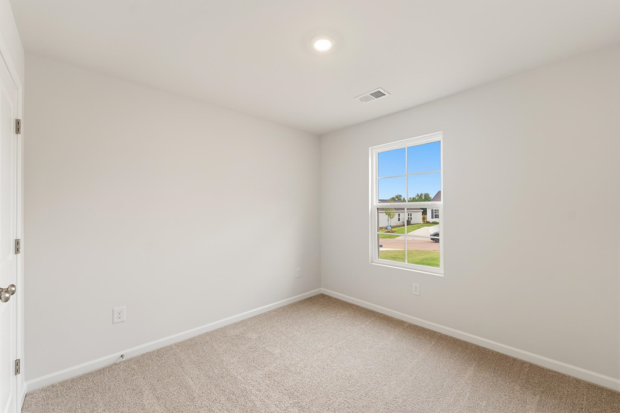 155 Cloverfield Lane Property Photo 12