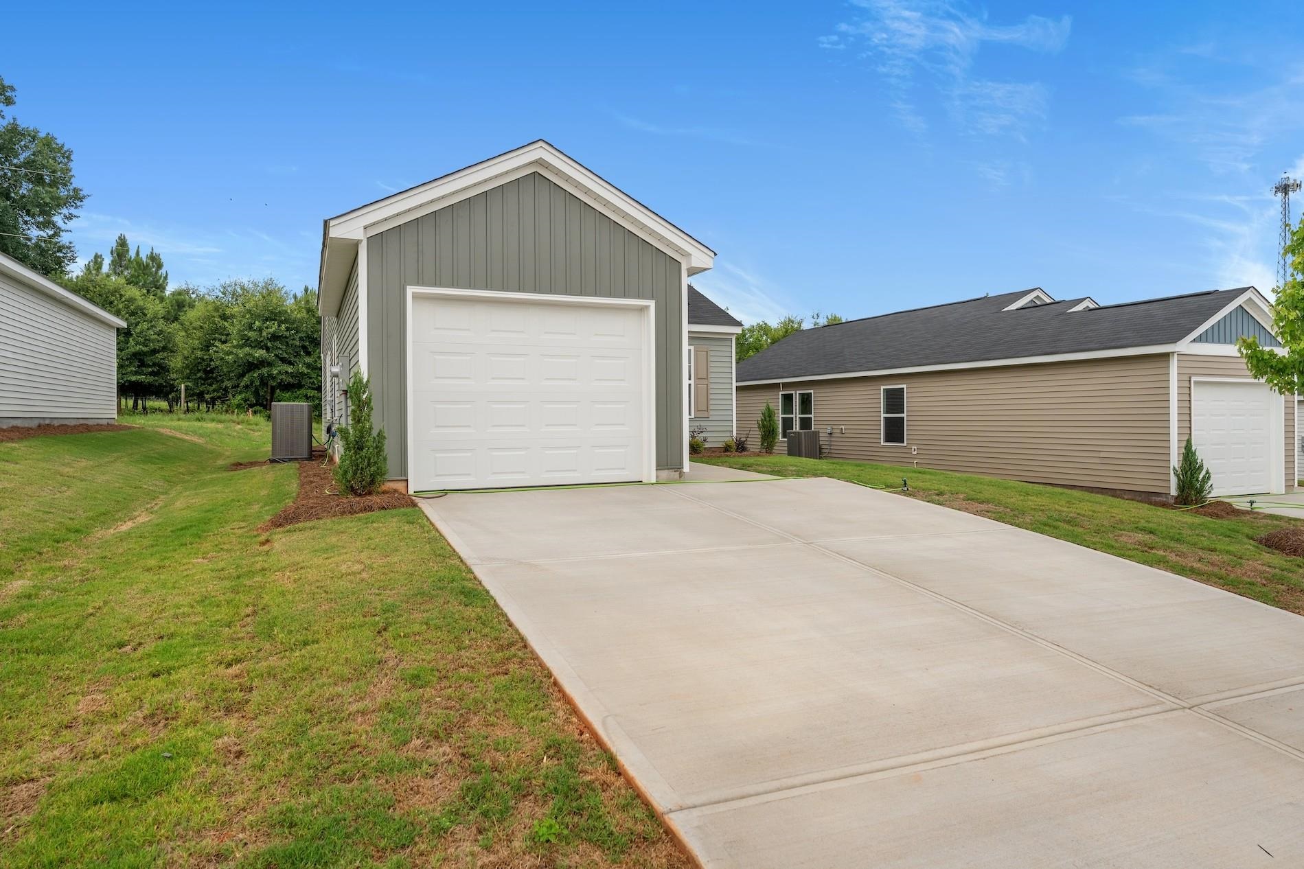 155 Cloverfield Lane Property Photo 17