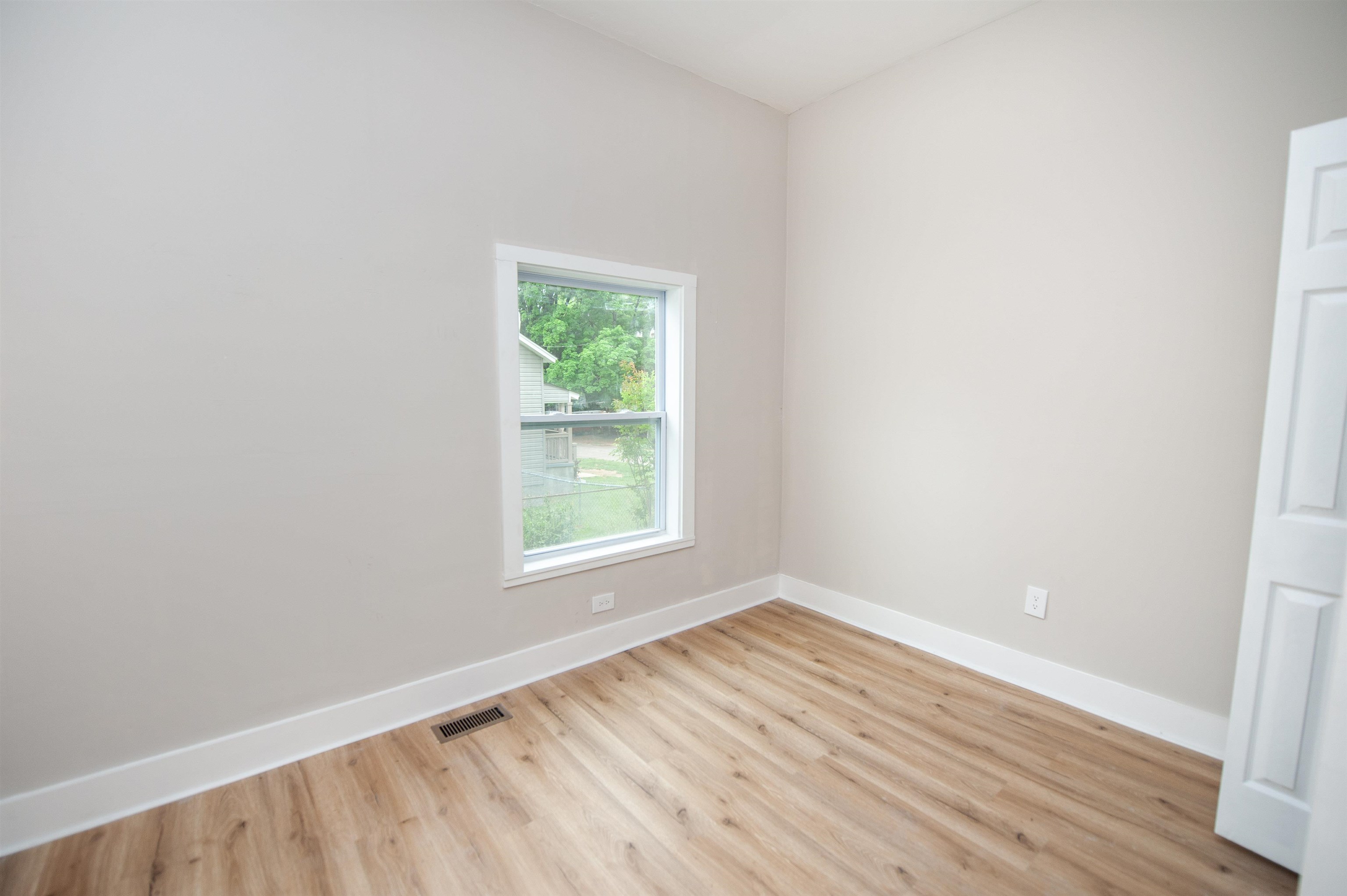 41 2nd Street Property Photo 17