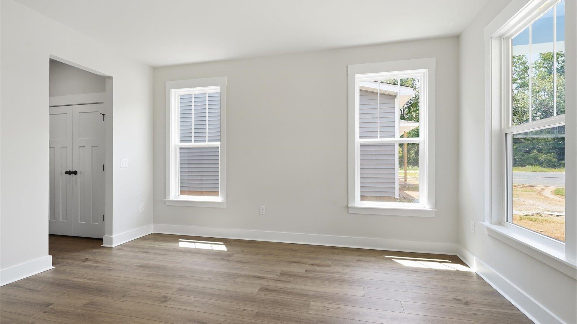 1005 Meadow Rue Court Property Photo 4