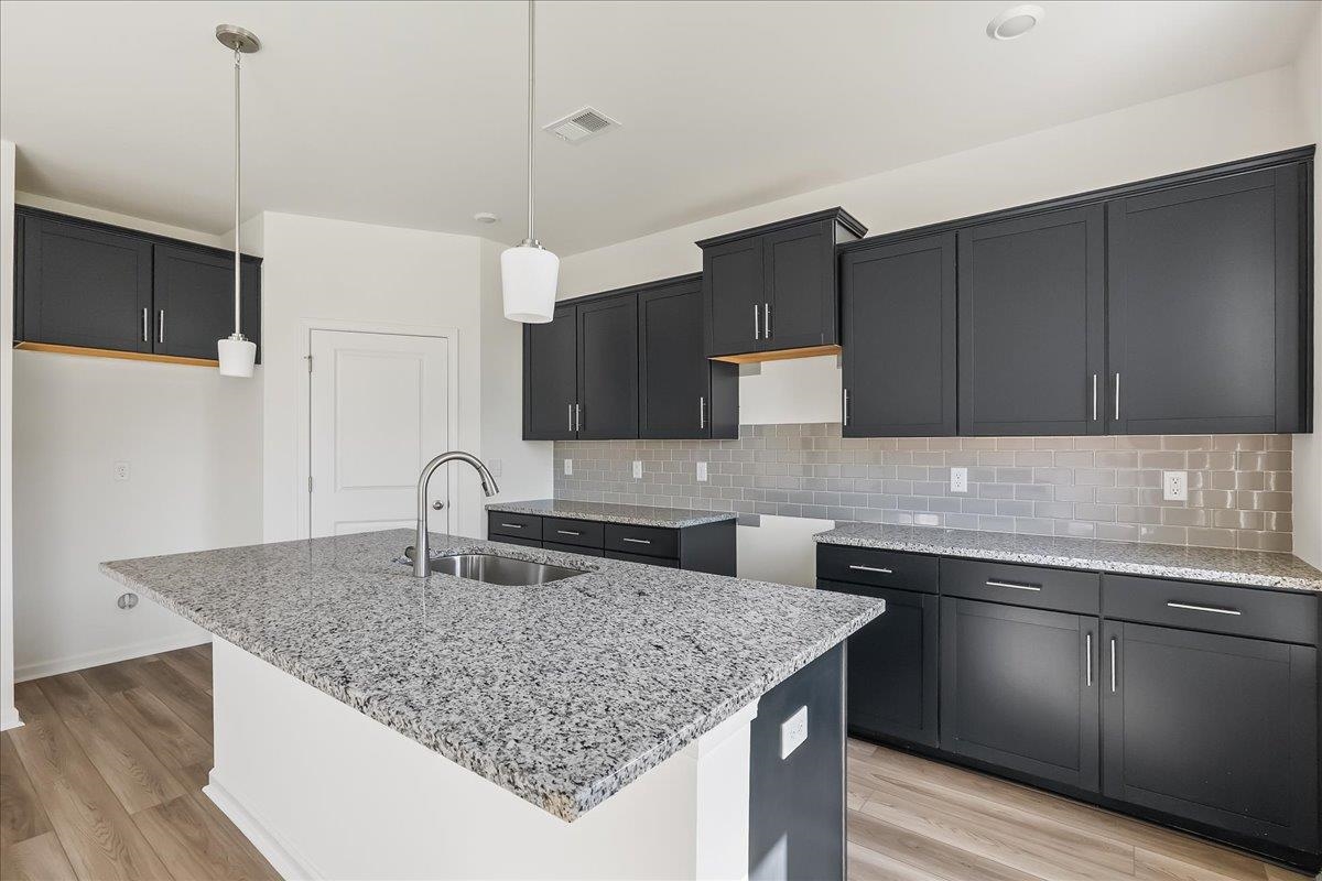 2045 Halton Oaks Drive Property Photo 3