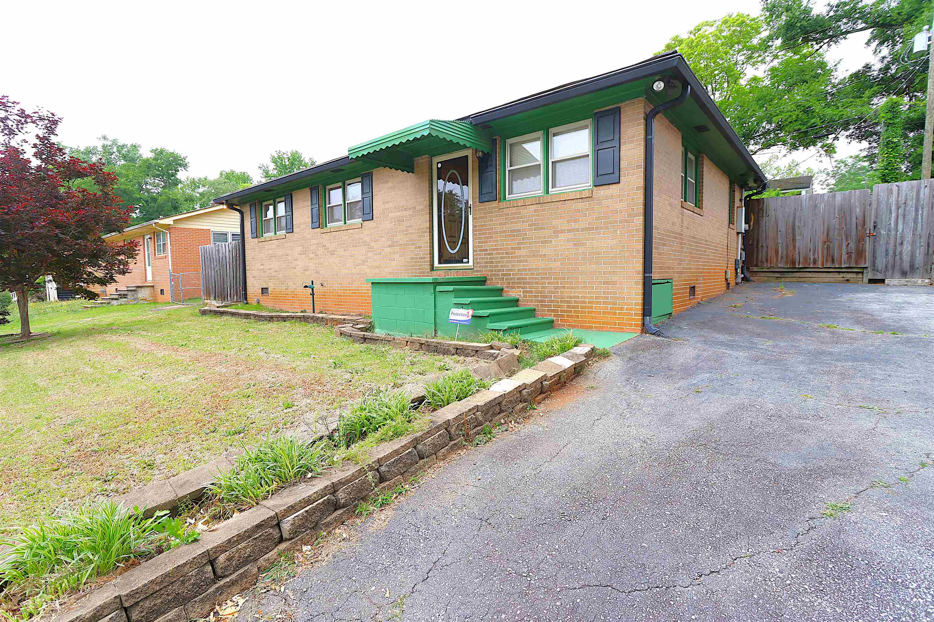 127 Norris Court Property Photo 5