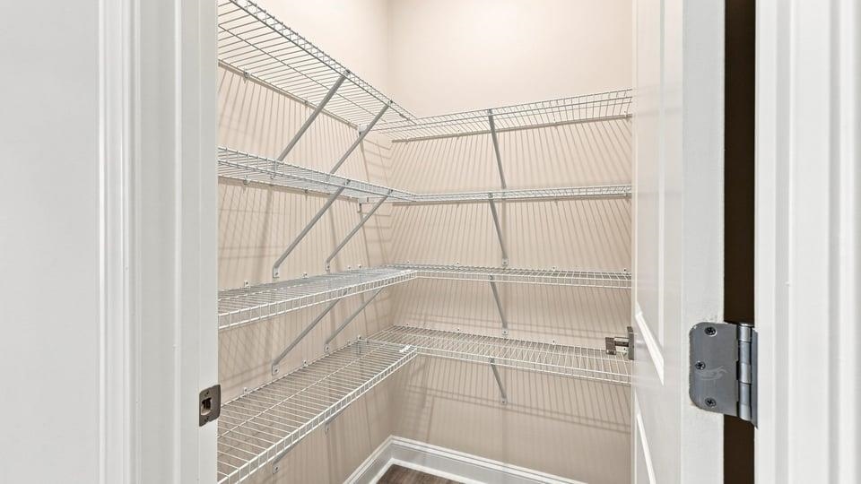557 Woodcot Drive Property Photo 10