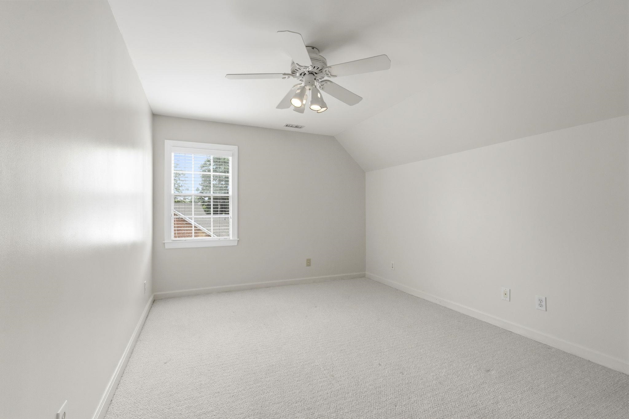 313 N Oakley Lane Property Photo 21