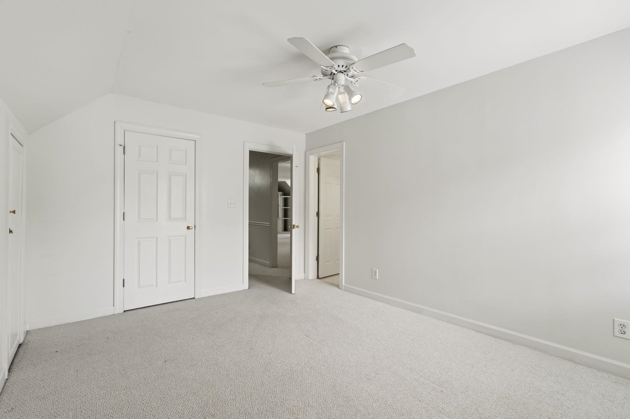 313 N Oakley Lane Property Photo 22