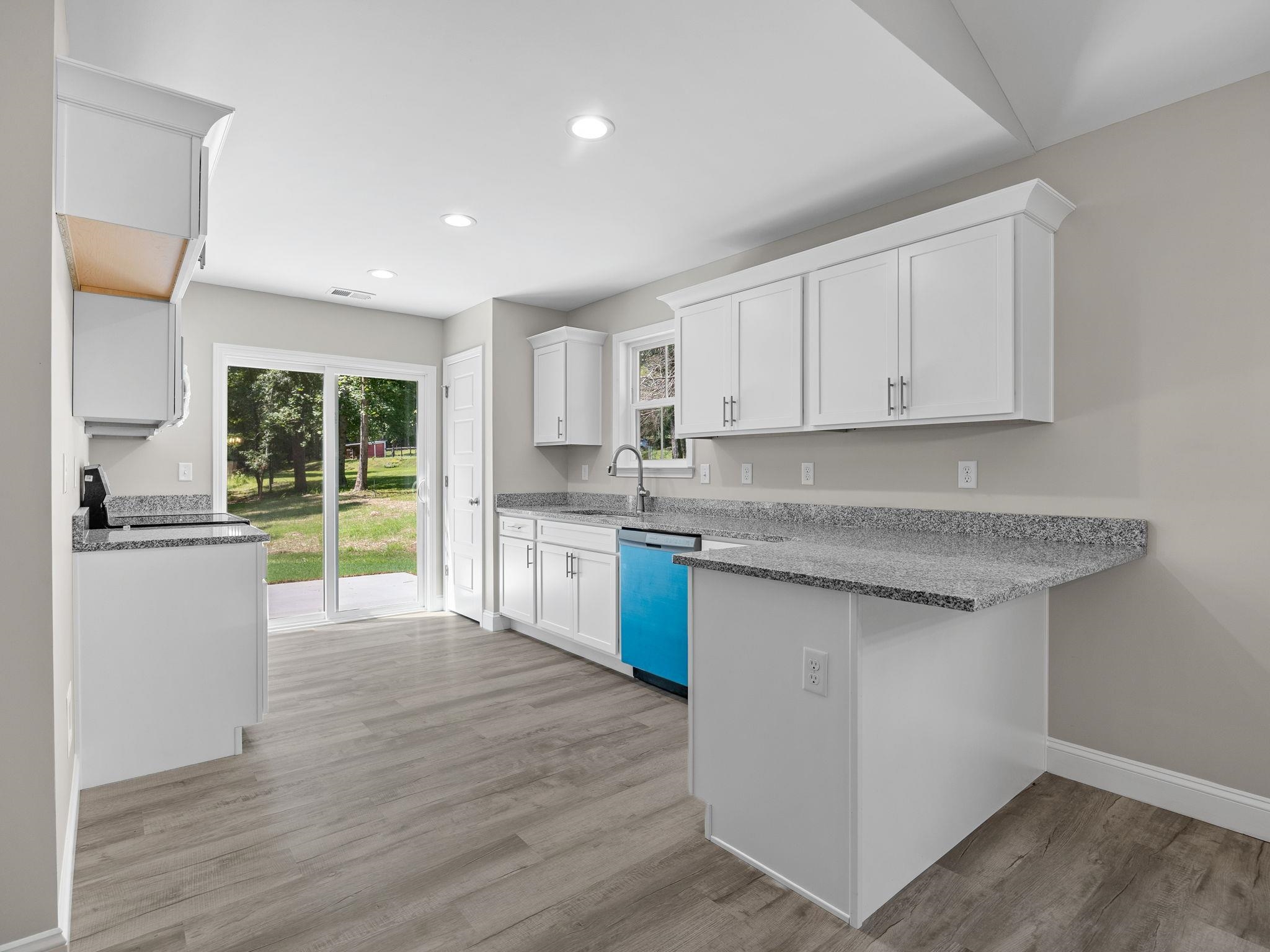 1075 E Prince Road Property Photo 13