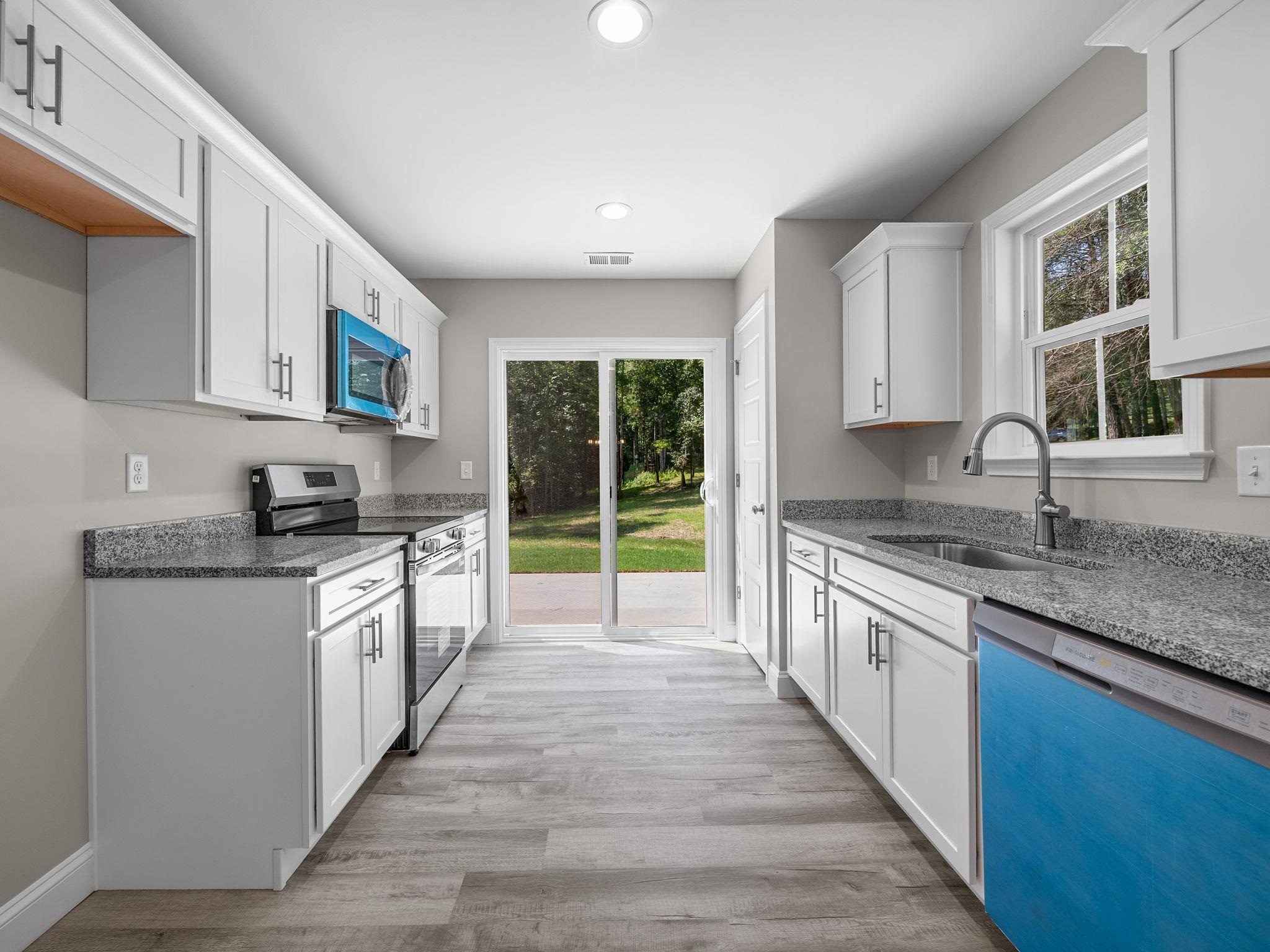 1075 E Prince Road Property Photo 14