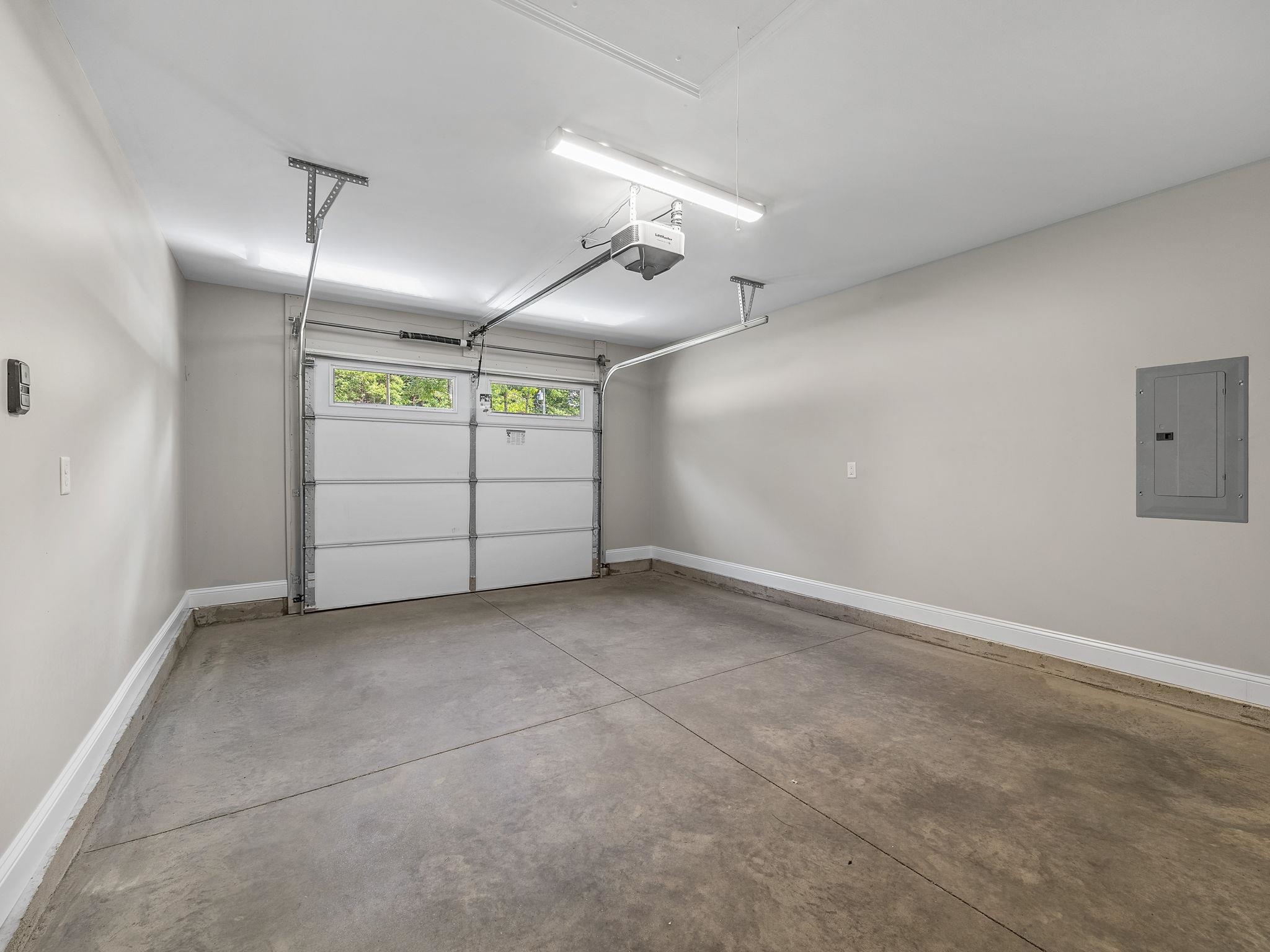1075 E Prince Road Property Photo 29