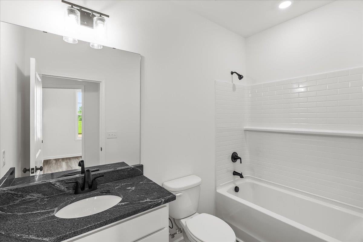 188 Hunter Ridge Drive Property Photo 6