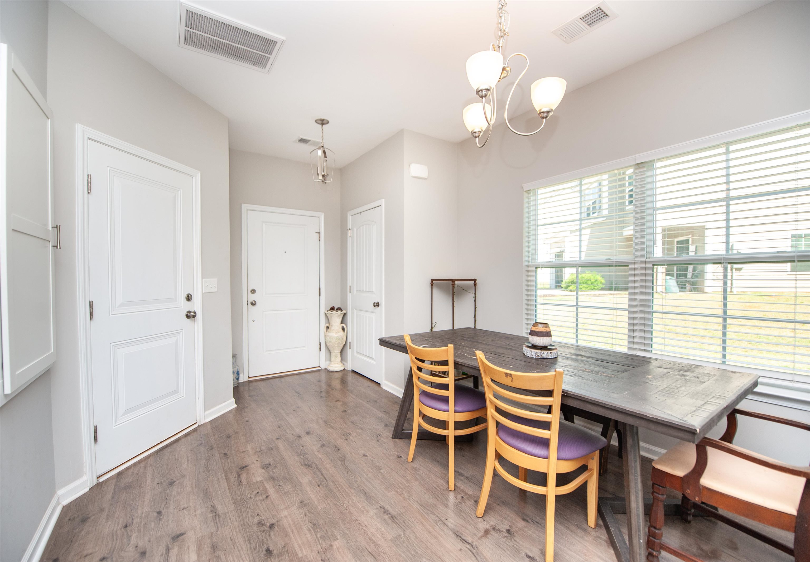 436 N Ivestor Court Property Photo 4