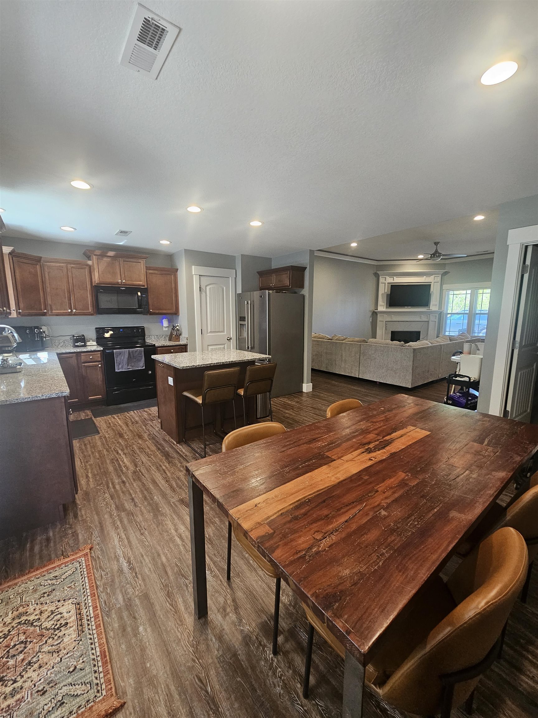 1693 Hannon Road Property Photo 13