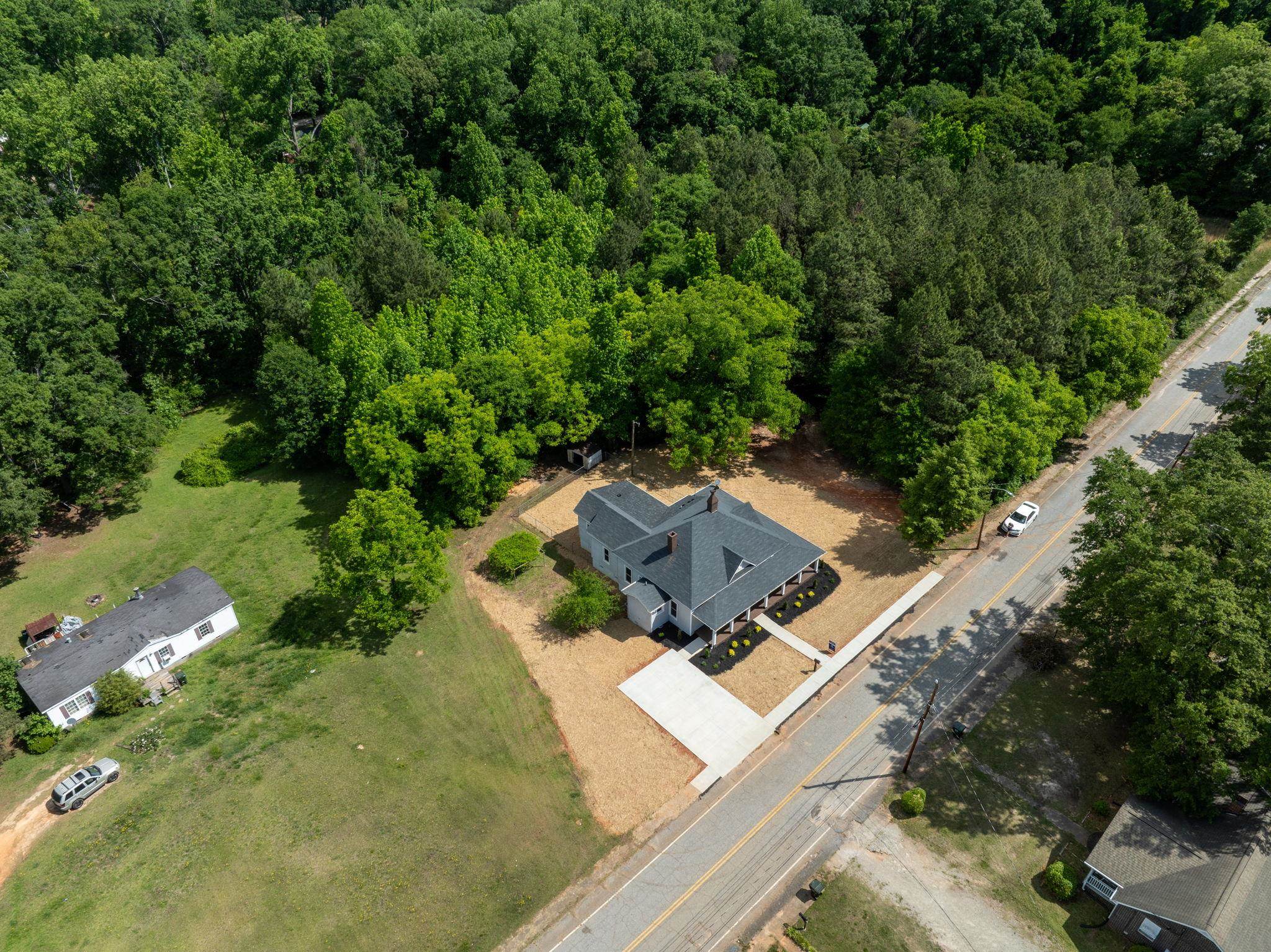 444 W Peachtree Street Property Photo 3
