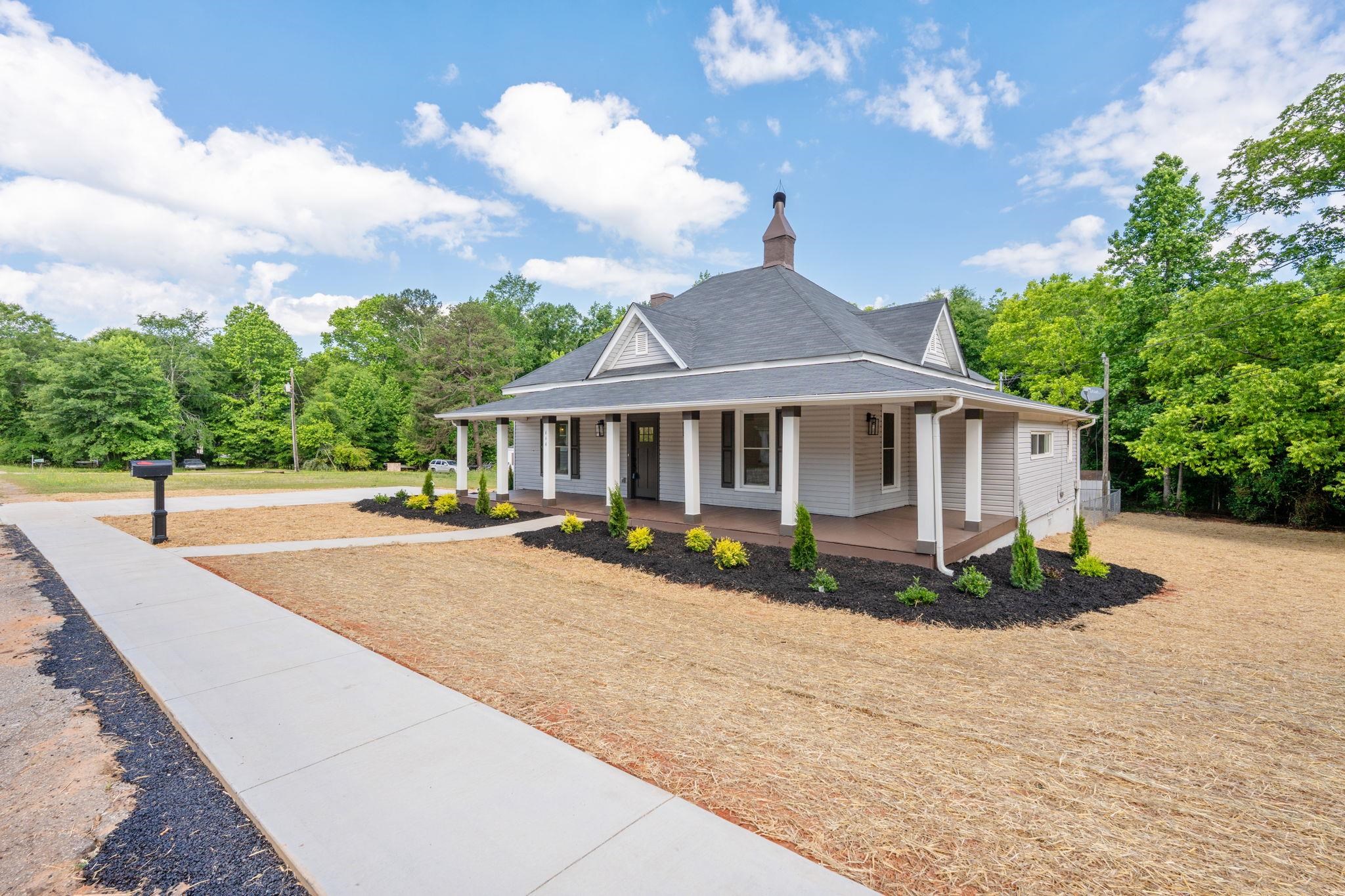 444 W Peachtree Street Property Photo 12