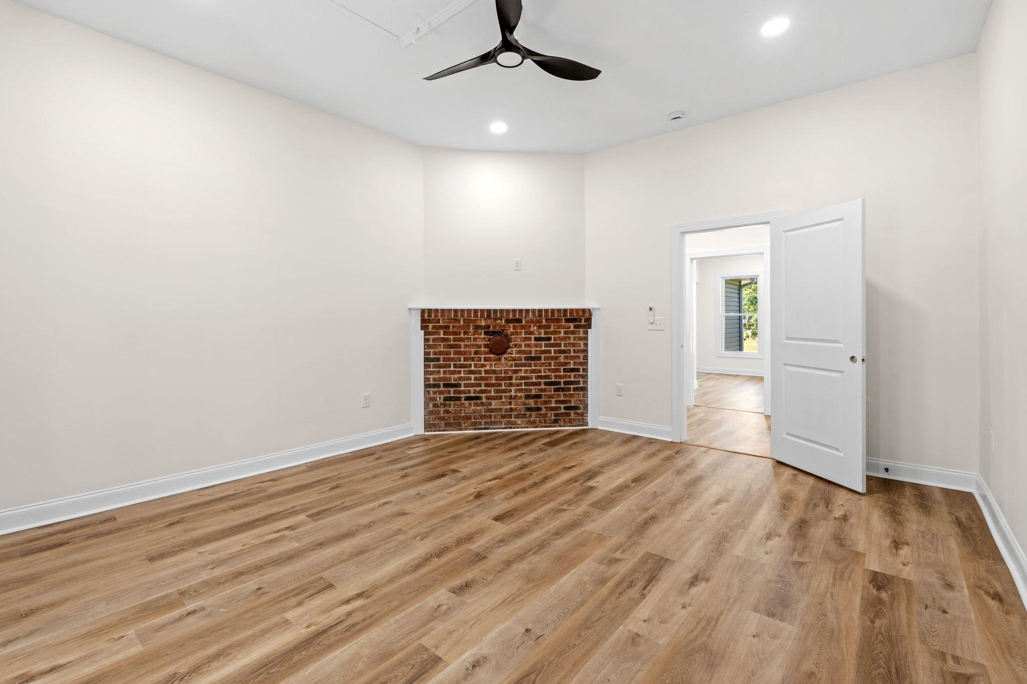 444 W Peachtree Street Property Photo 25