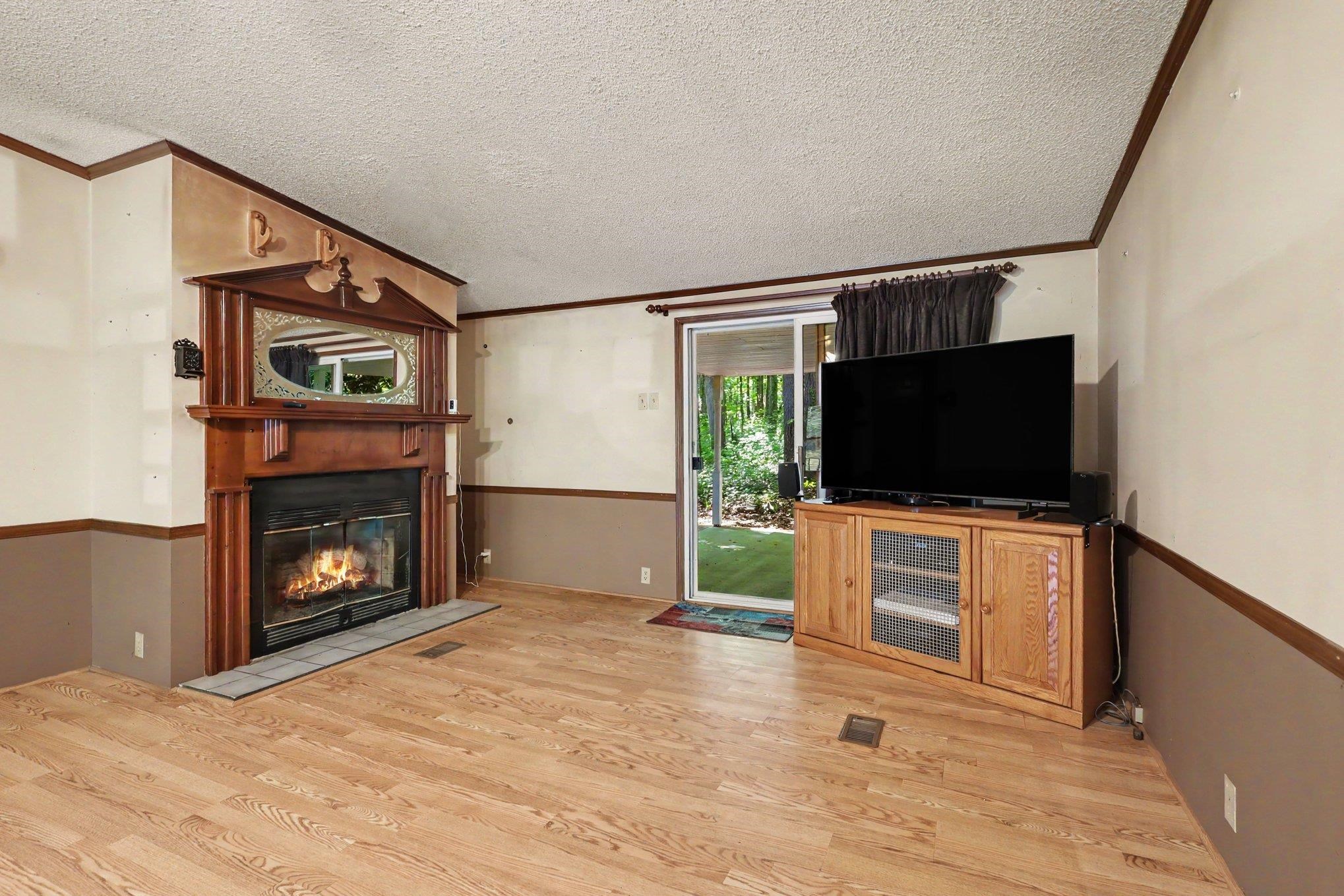 68 Walnut Drive Property Photo 6