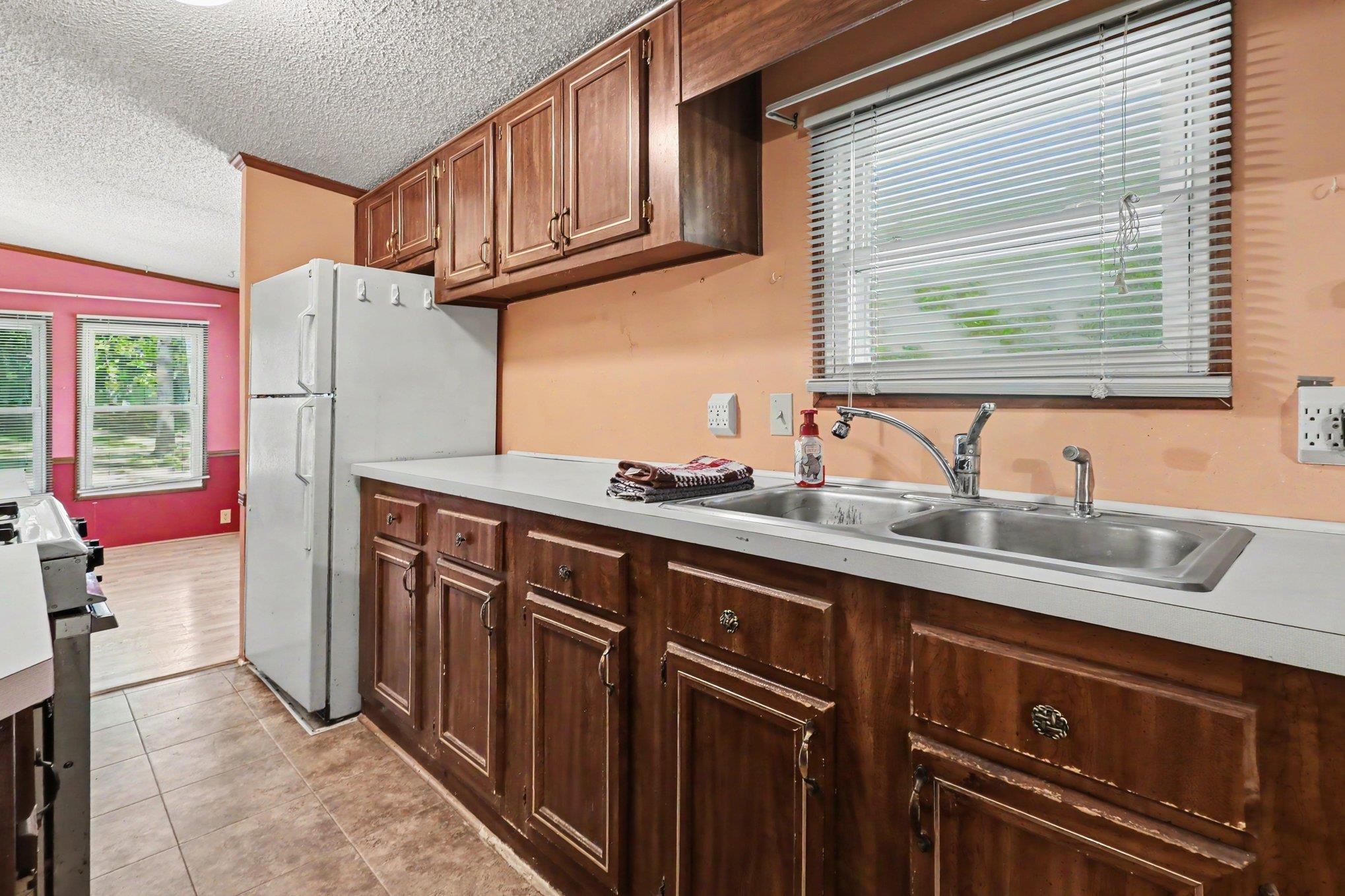 68 Walnut Drive Property Photo 12