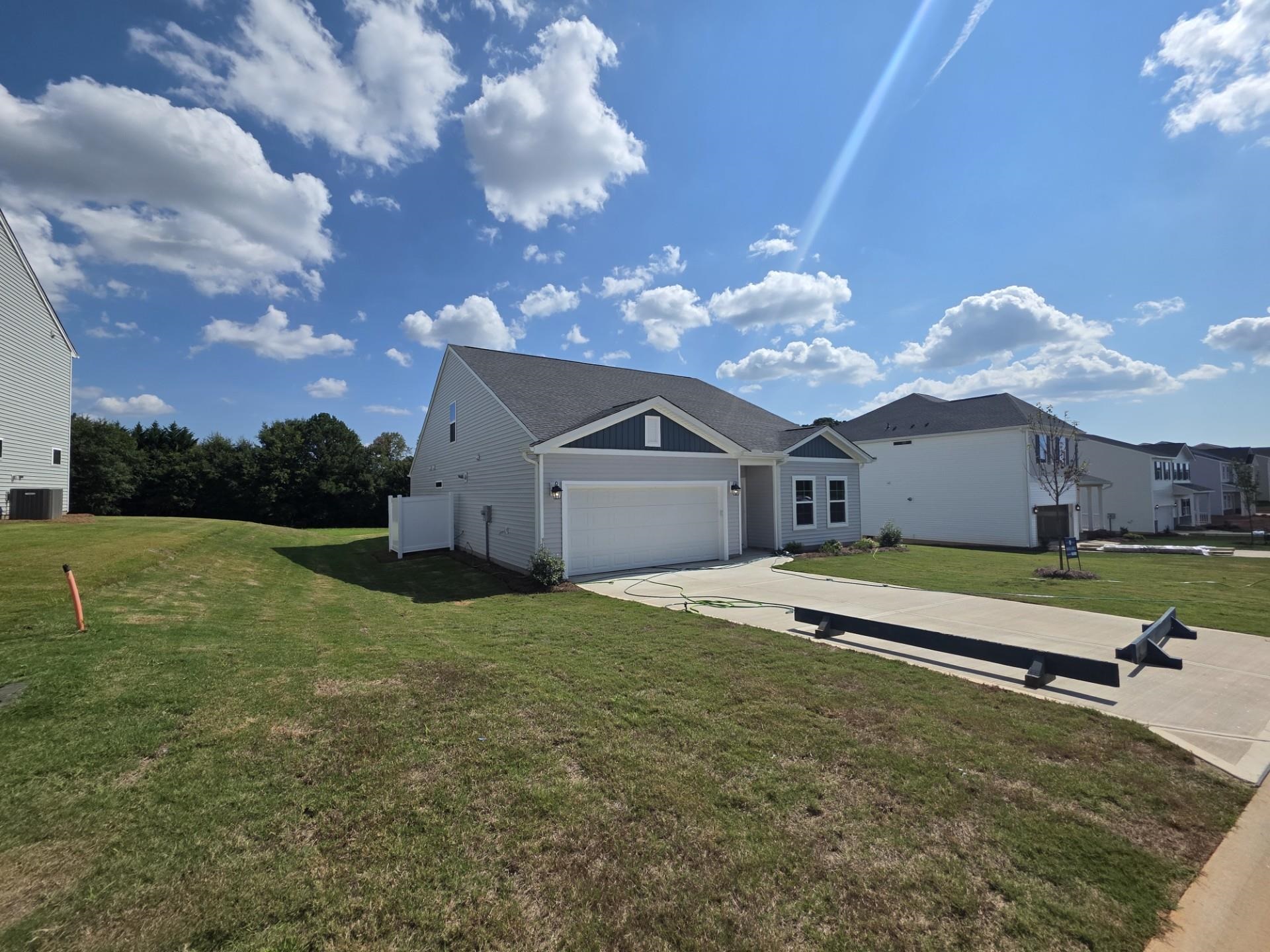 435 Dodger Avenue Property Photo 2