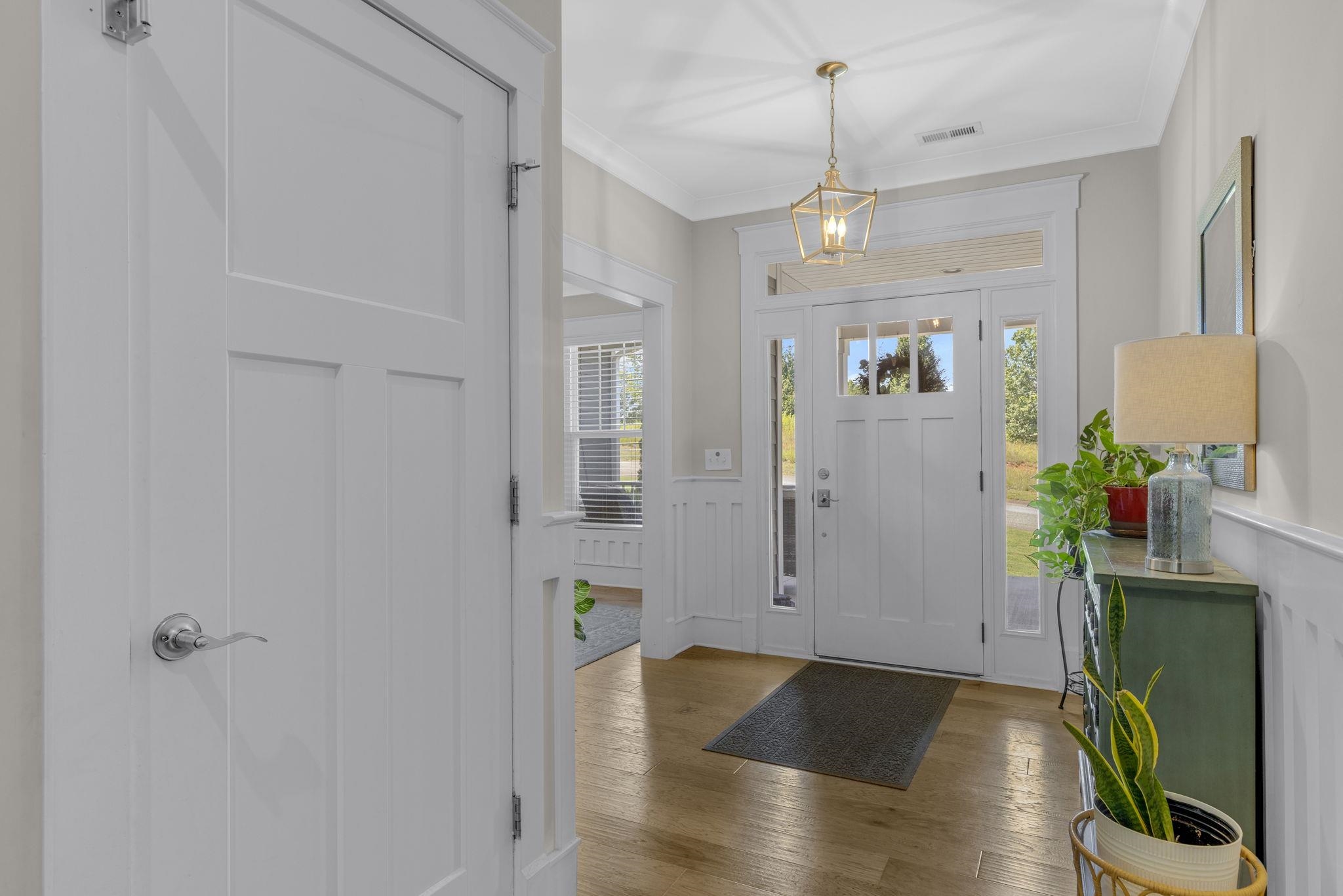 813 Olivine Court Property Photo 4