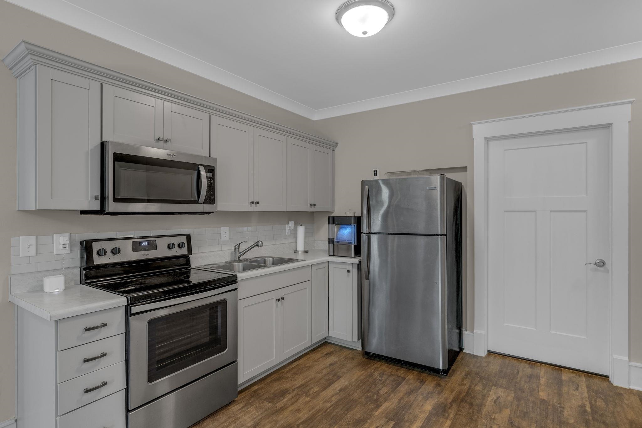 813 Olivine Court Property Photo 30