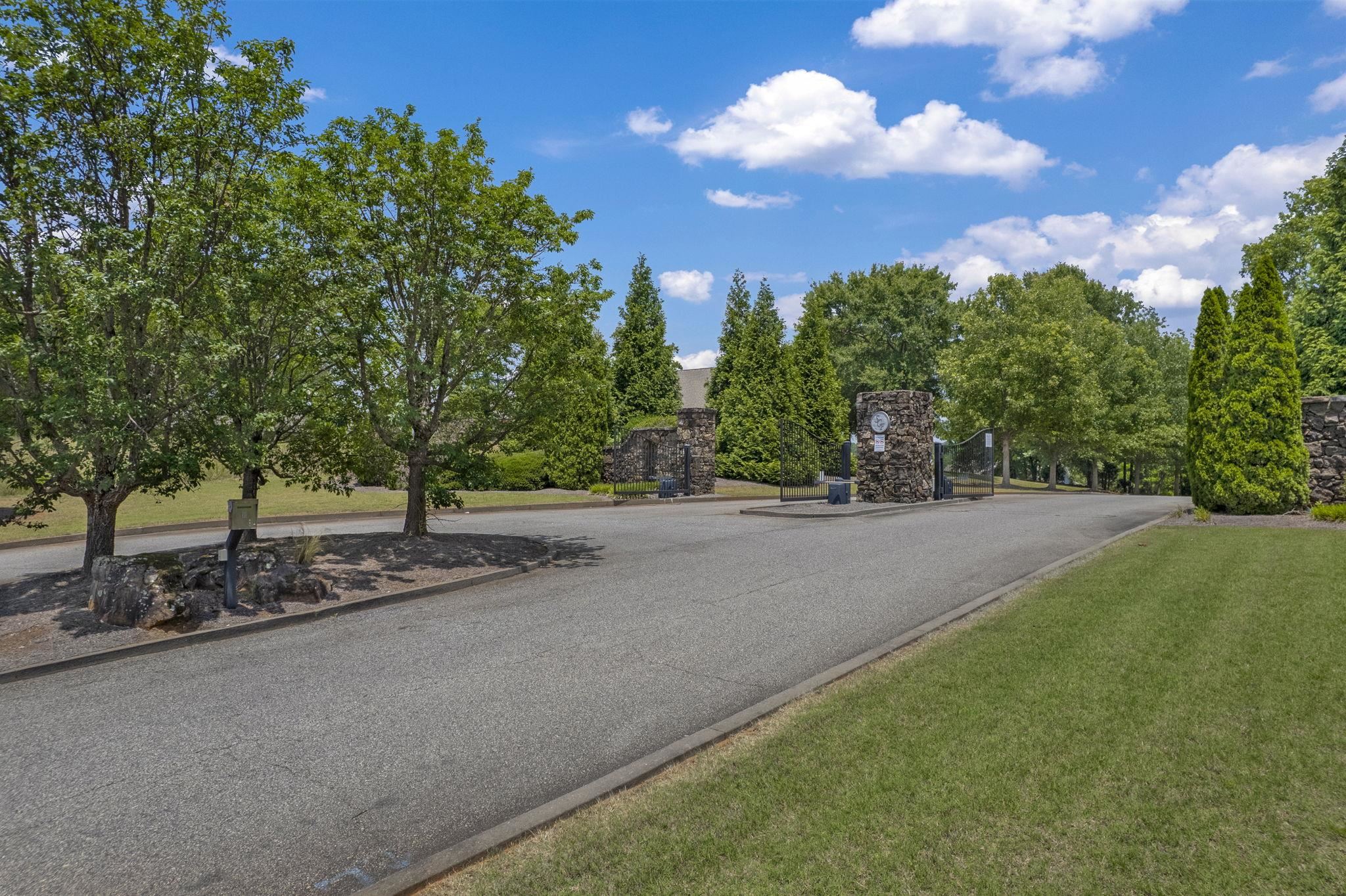813 Olivine Court Property Photo 48