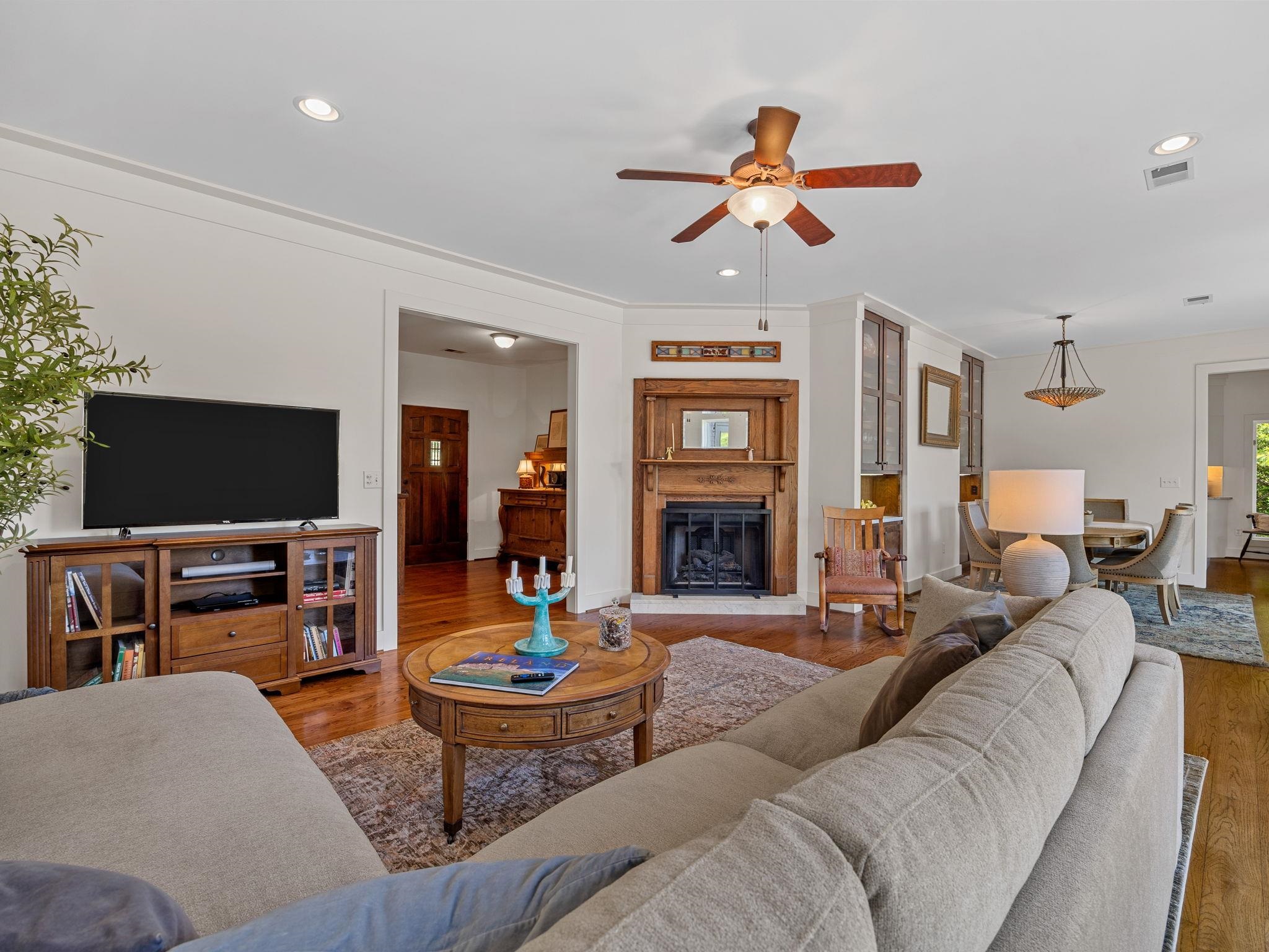 181 Lakeshore Drive Property Photo 6