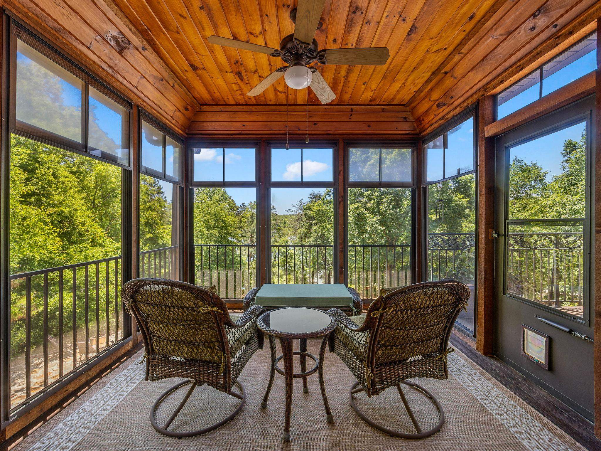 181 Lakeshore Drive Property Photo 15