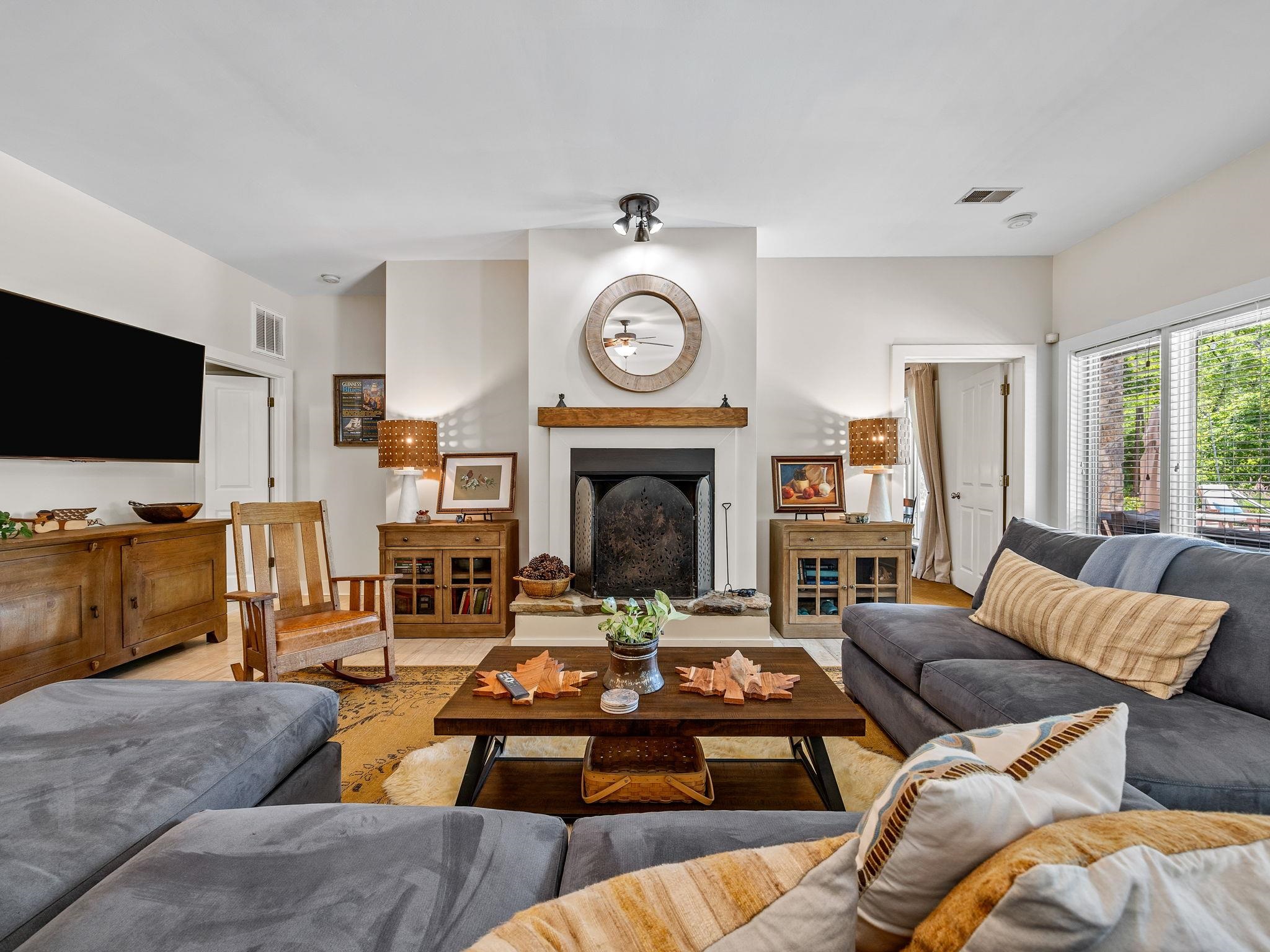 181 Lakeshore Drive Property Photo 26
