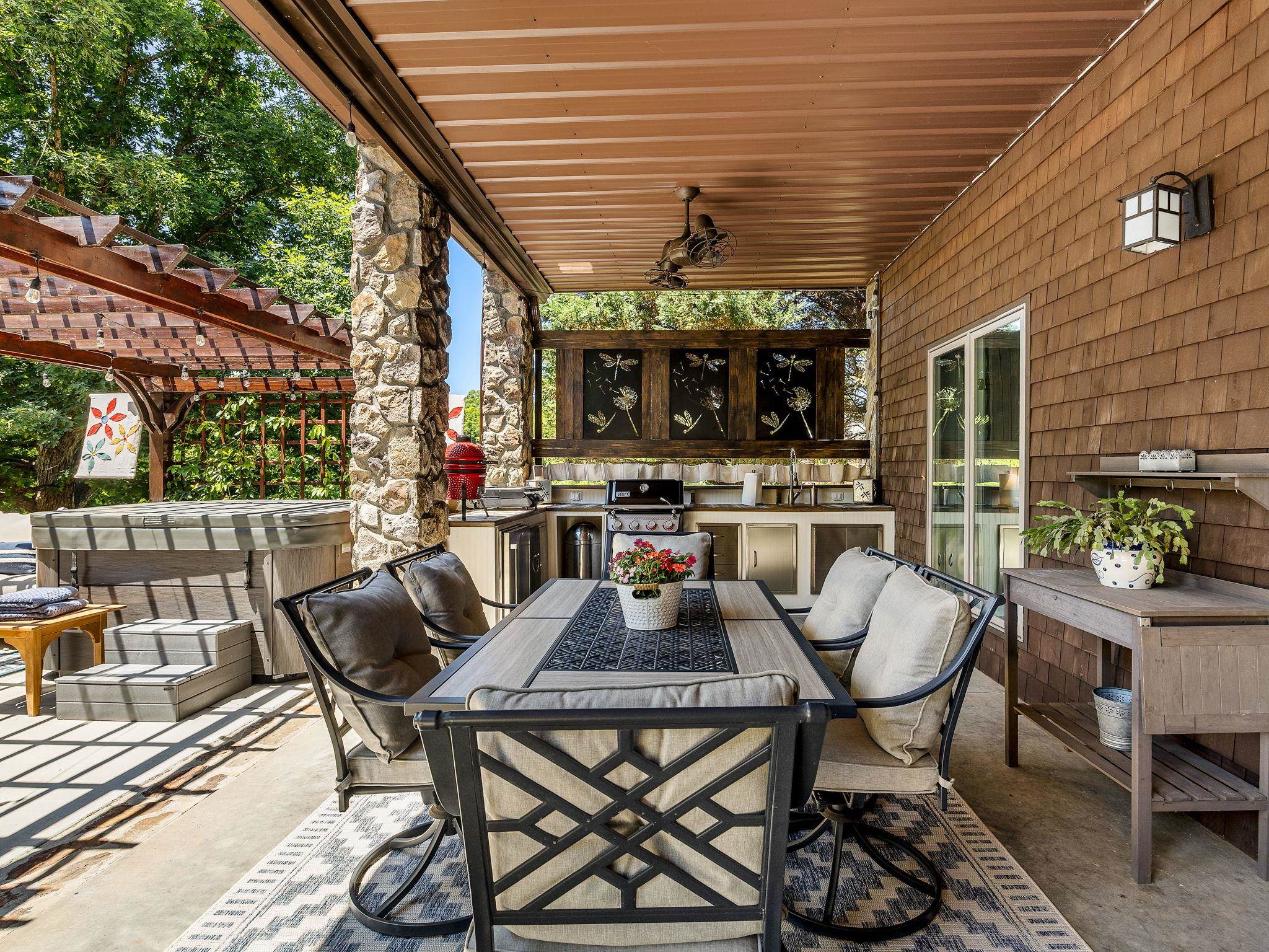 181 Lakeshore Drive Property Photo 39