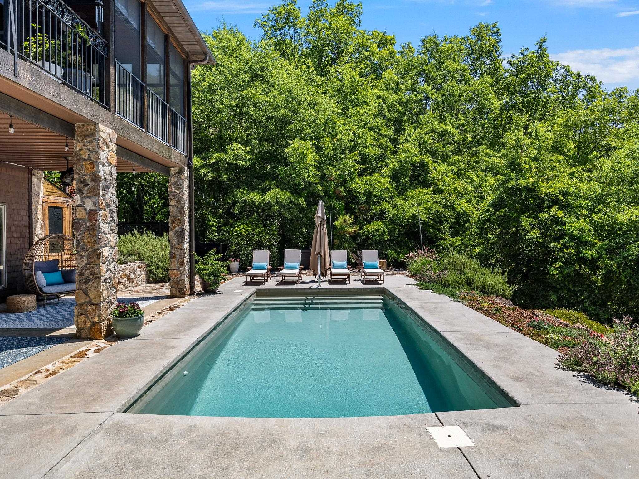 181 Lakeshore Drive Property Photo 42