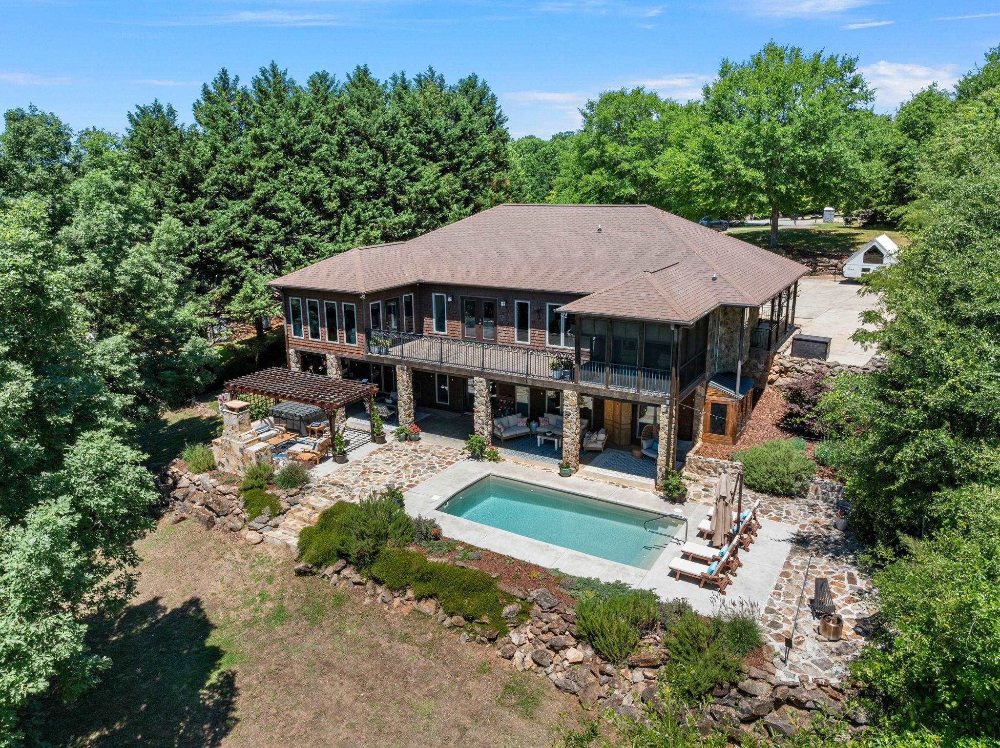 181 Lakeshore Drive Property Photo 44